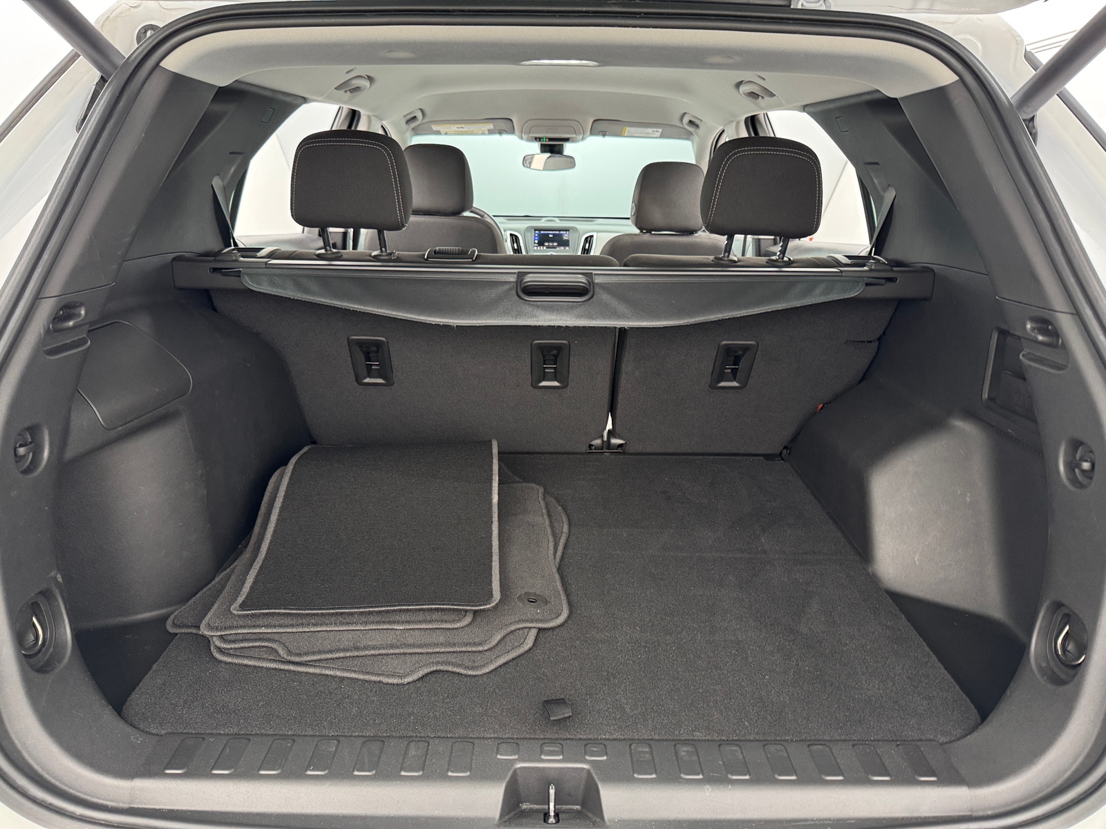 Thumbnail: 2023 Chevrolet Equinox - 7