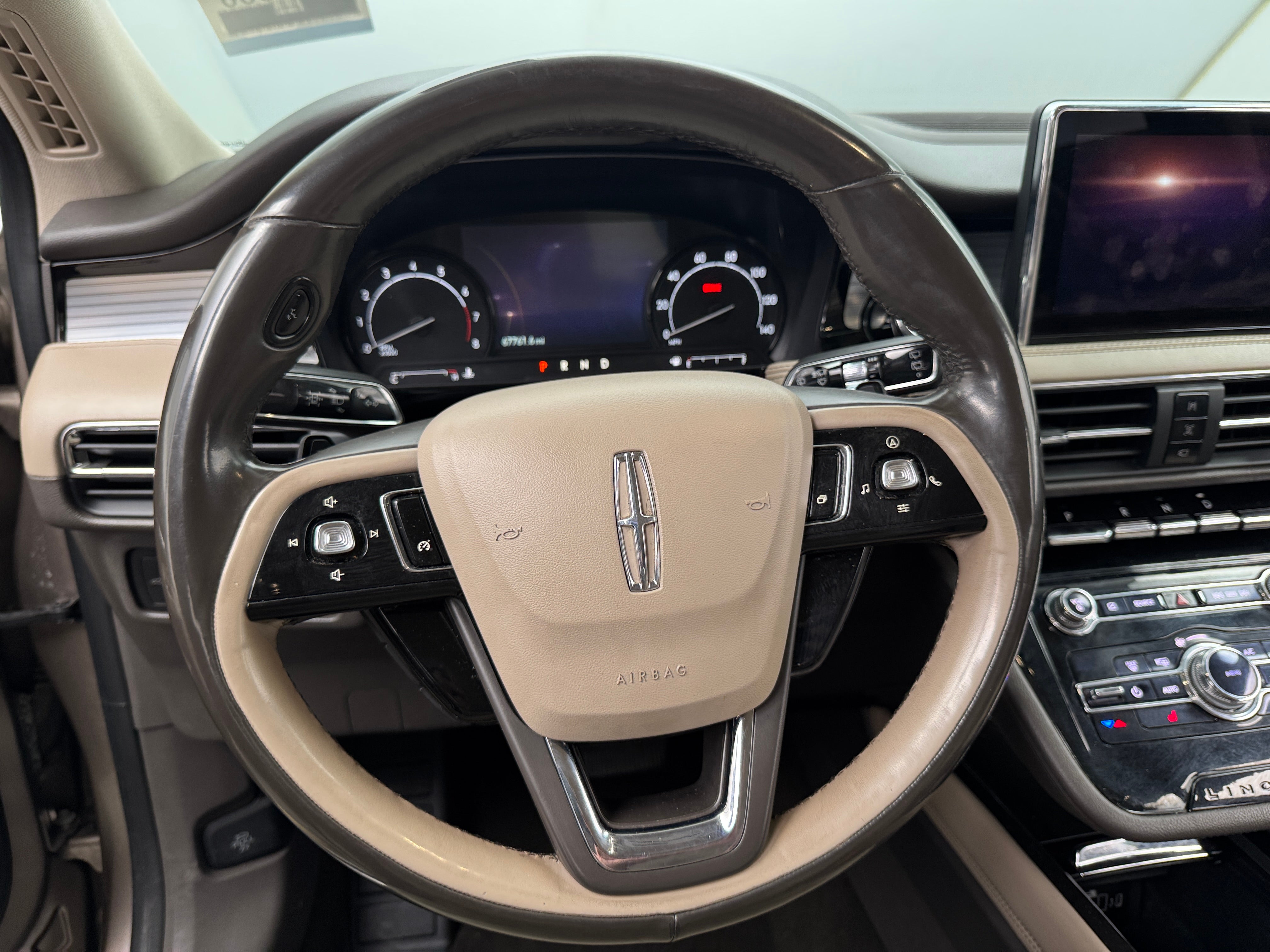 Thumbnail: 2020 Lincoln Corsair - 4