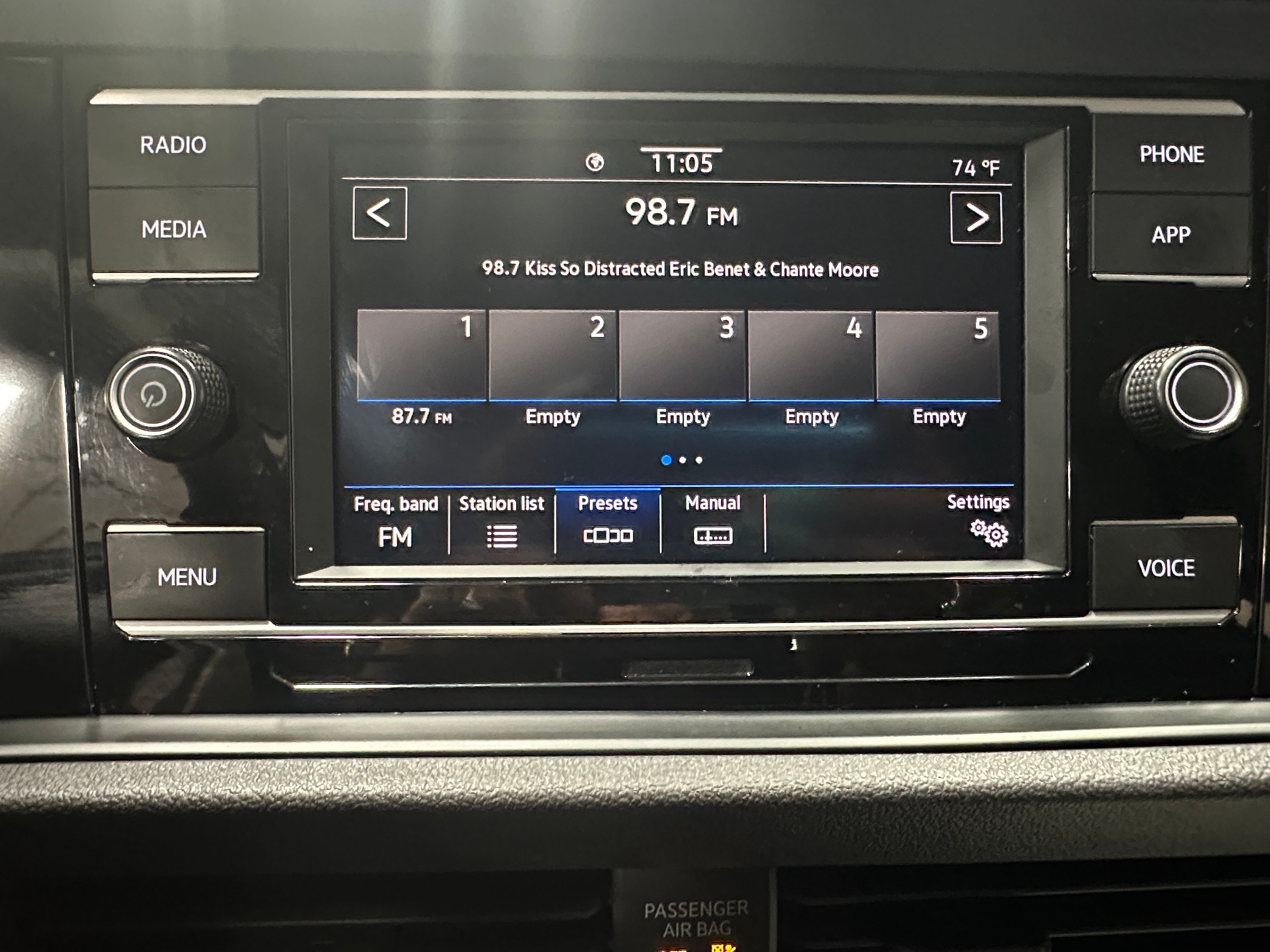 Thumbnail: 2022 Volkswagen Jetta - 4