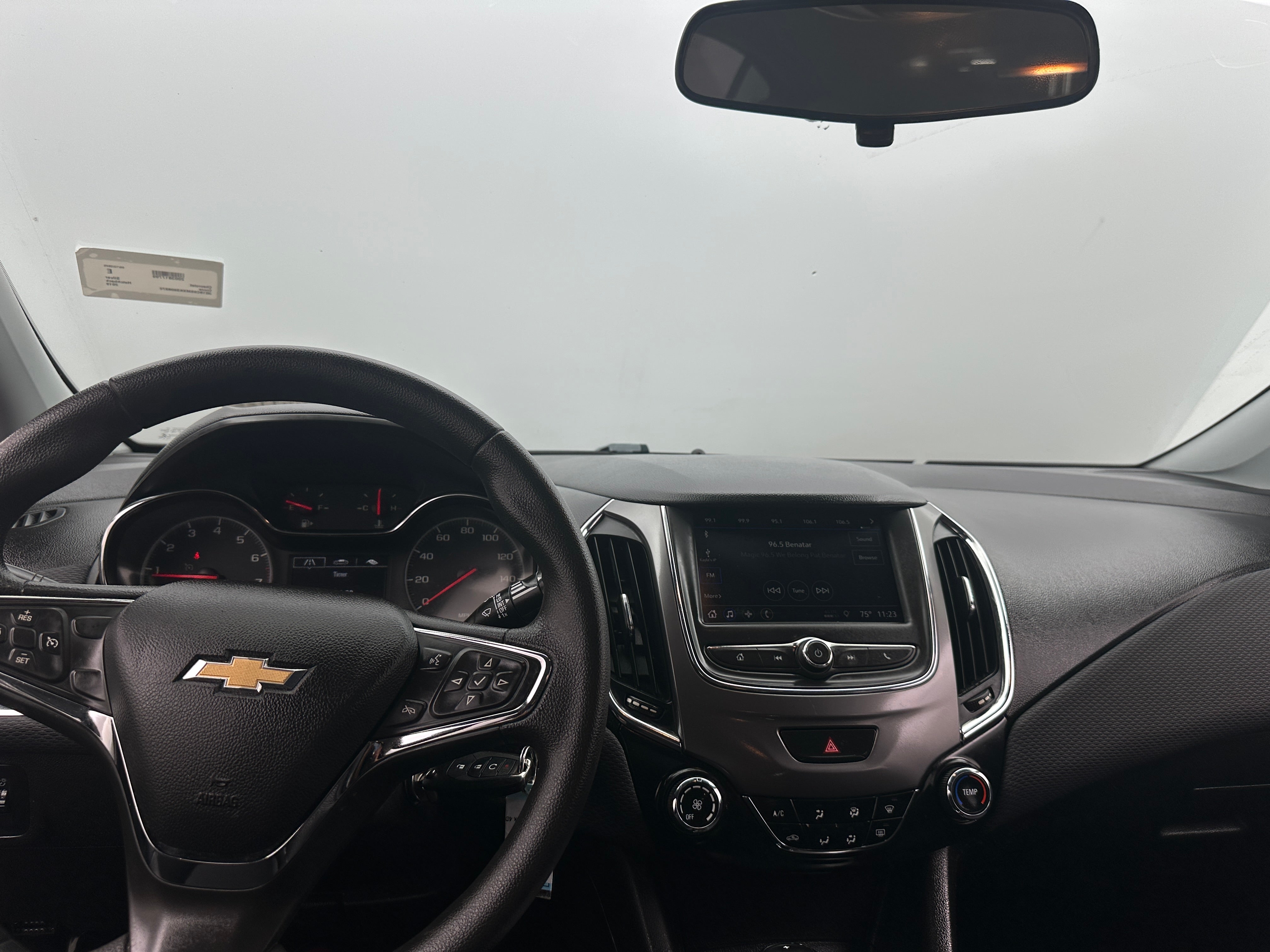 Thumbnail: 2019 Chevrolet Cruze - 3