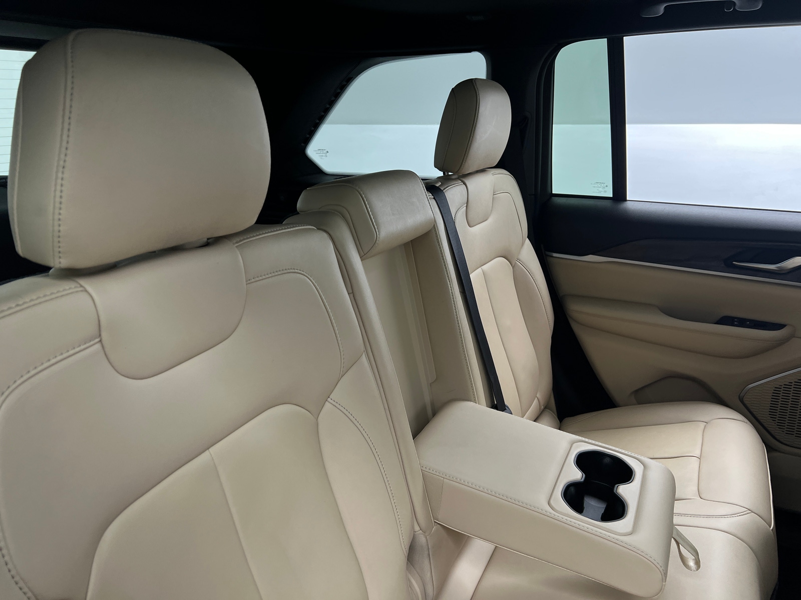 Thumbnail: 2022 Jeep Grand Cherokee - 6