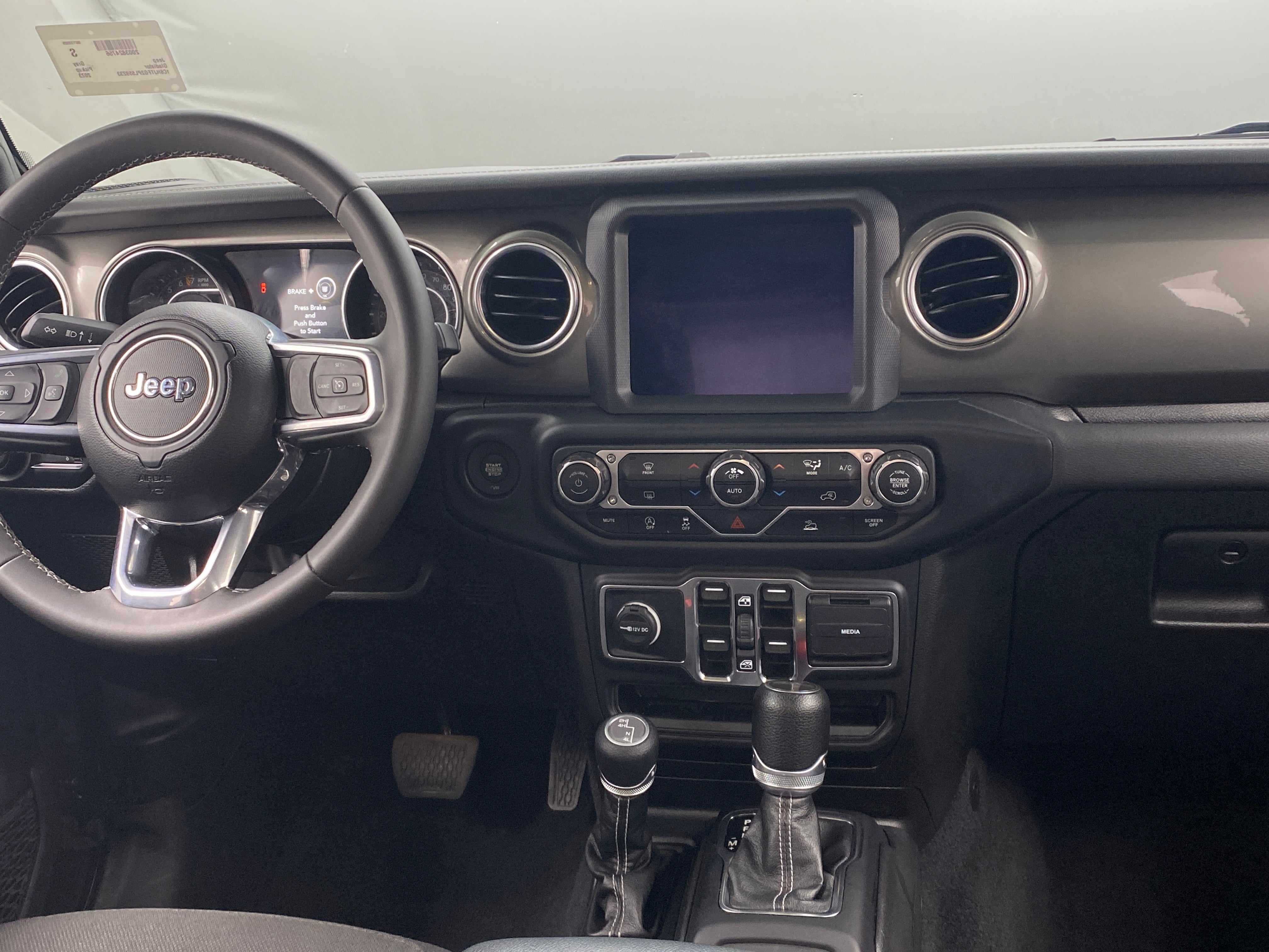 Thumbnail: 2023 Jeep Gladiator - 3
