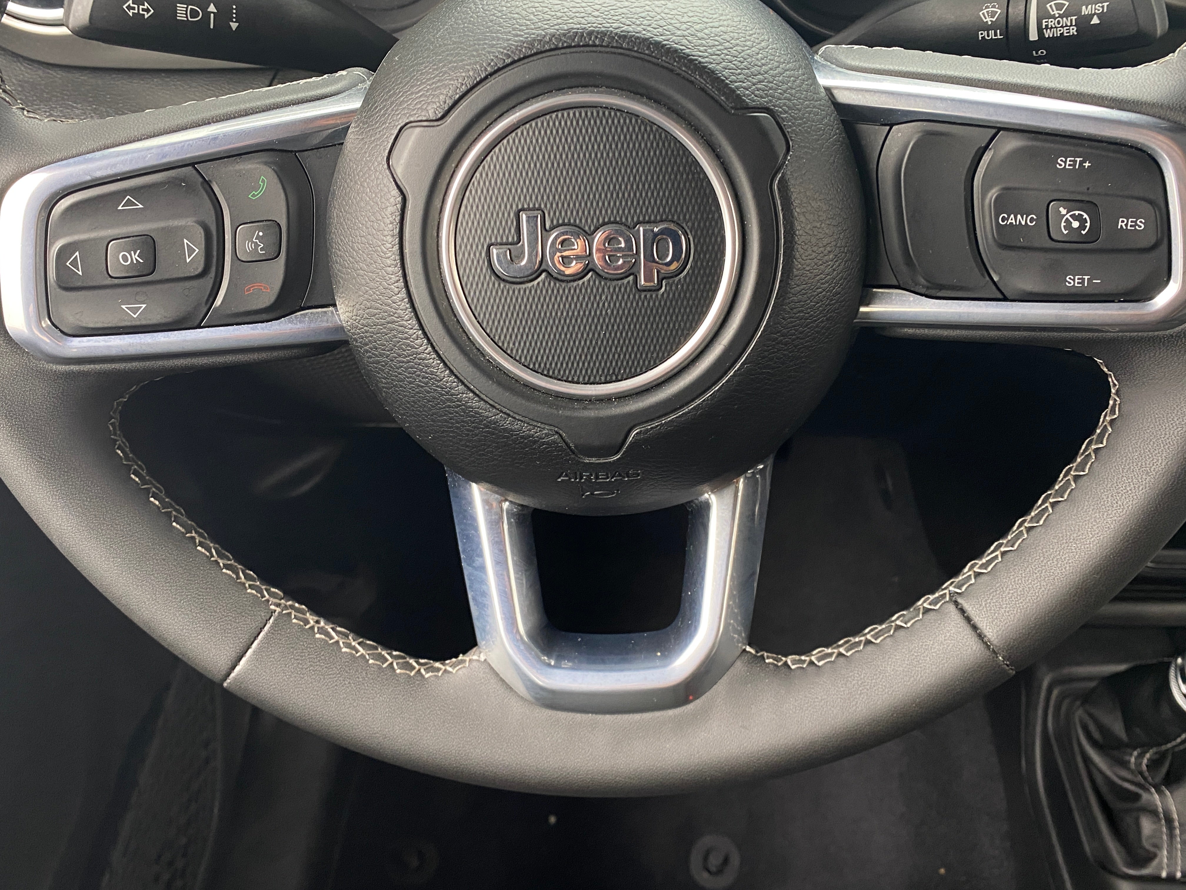 Thumbnail: 2023 Jeep Gladiator - 5