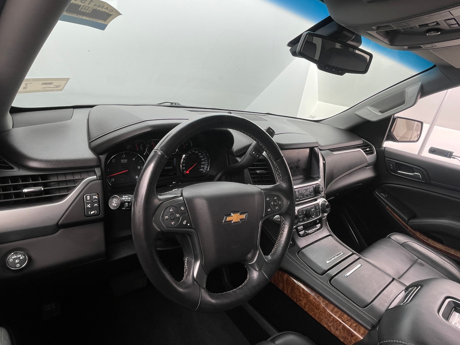 Thumbnail: 2019 Chevrolet Tahoe - 2