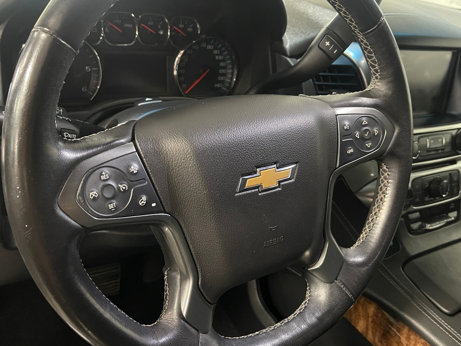 Thumbnail: 2019 Chevrolet Tahoe - 4