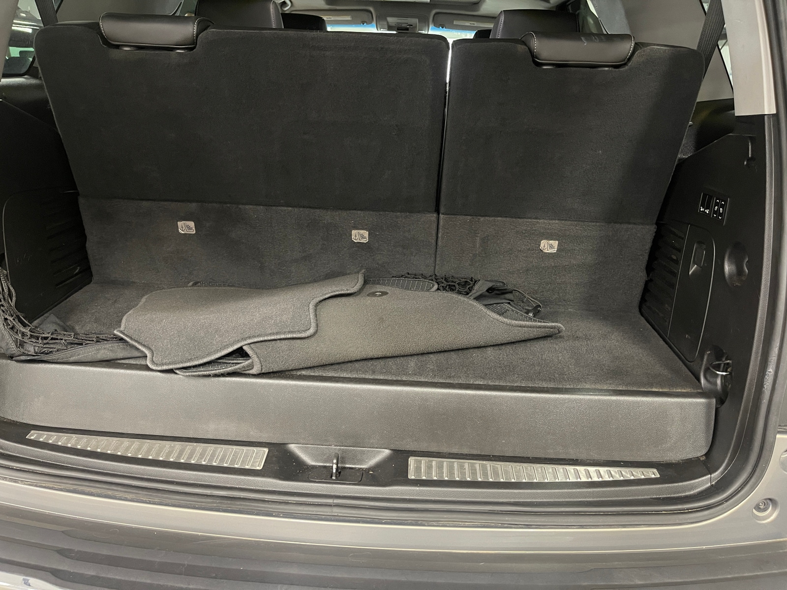 Thumbnail: 2019 Chevrolet Tahoe - 6