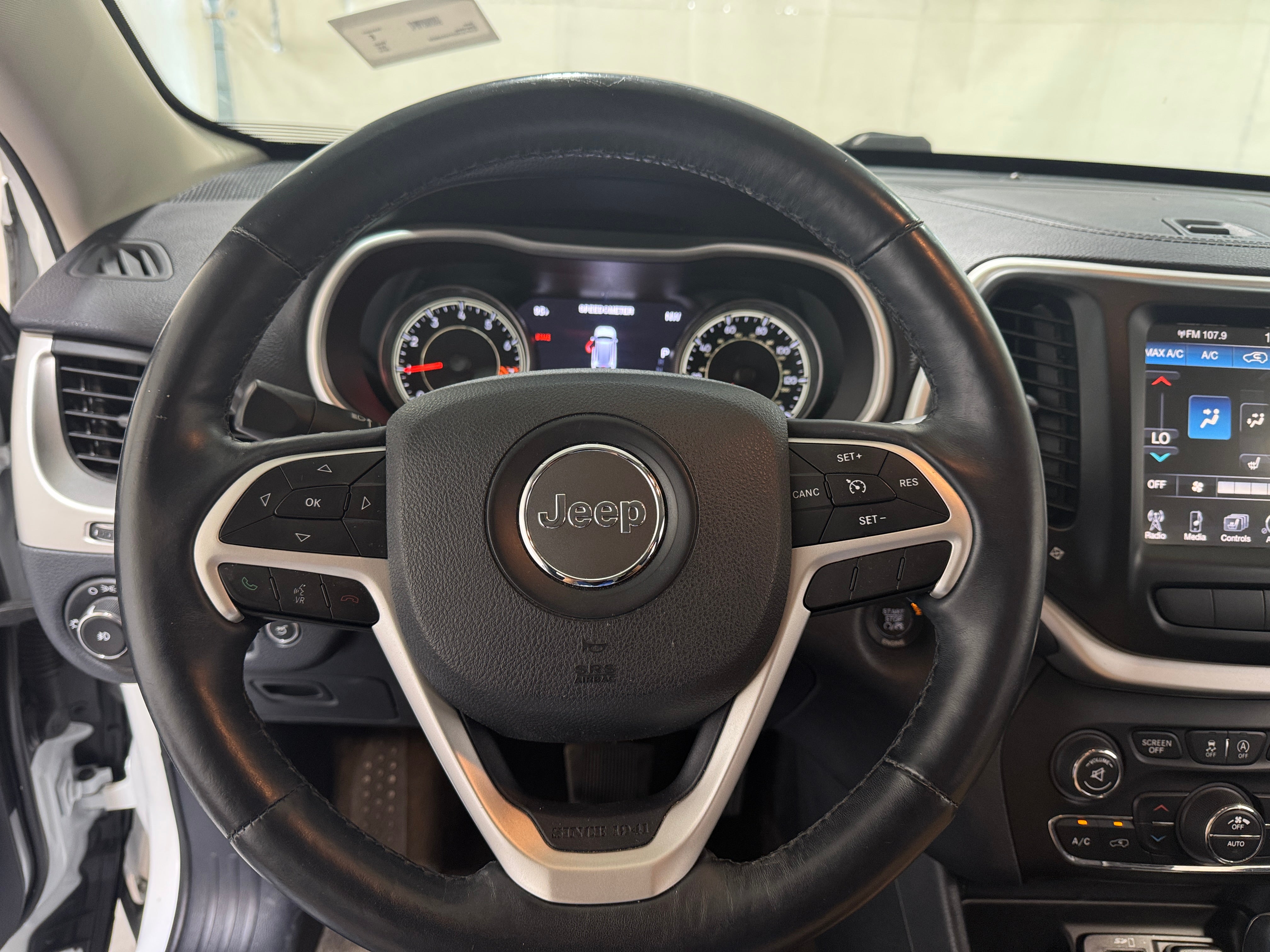 Thumbnail: 2015 Jeep Cherokee - 4