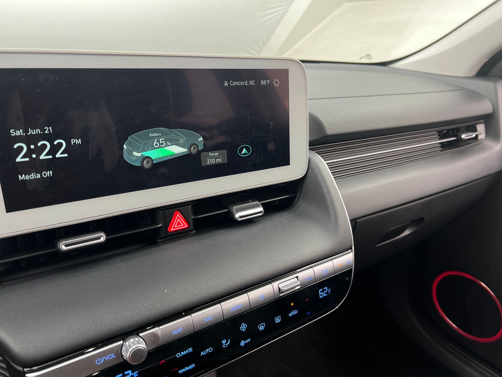 Thumbnail: 2023 Hyundai Ioniq 5 - 3