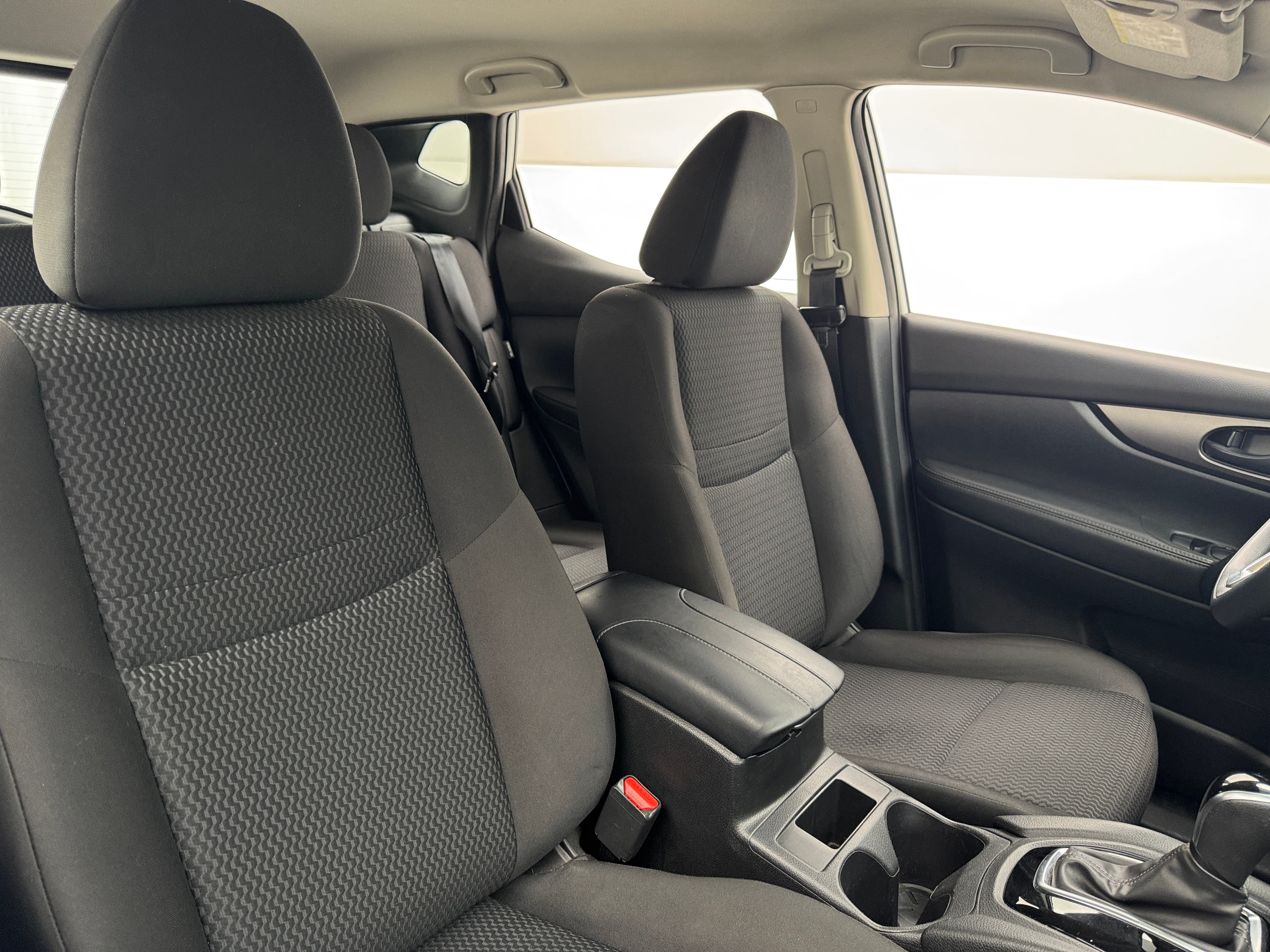 Thumbnail: 2020 Nissan Rogue Sport - 2