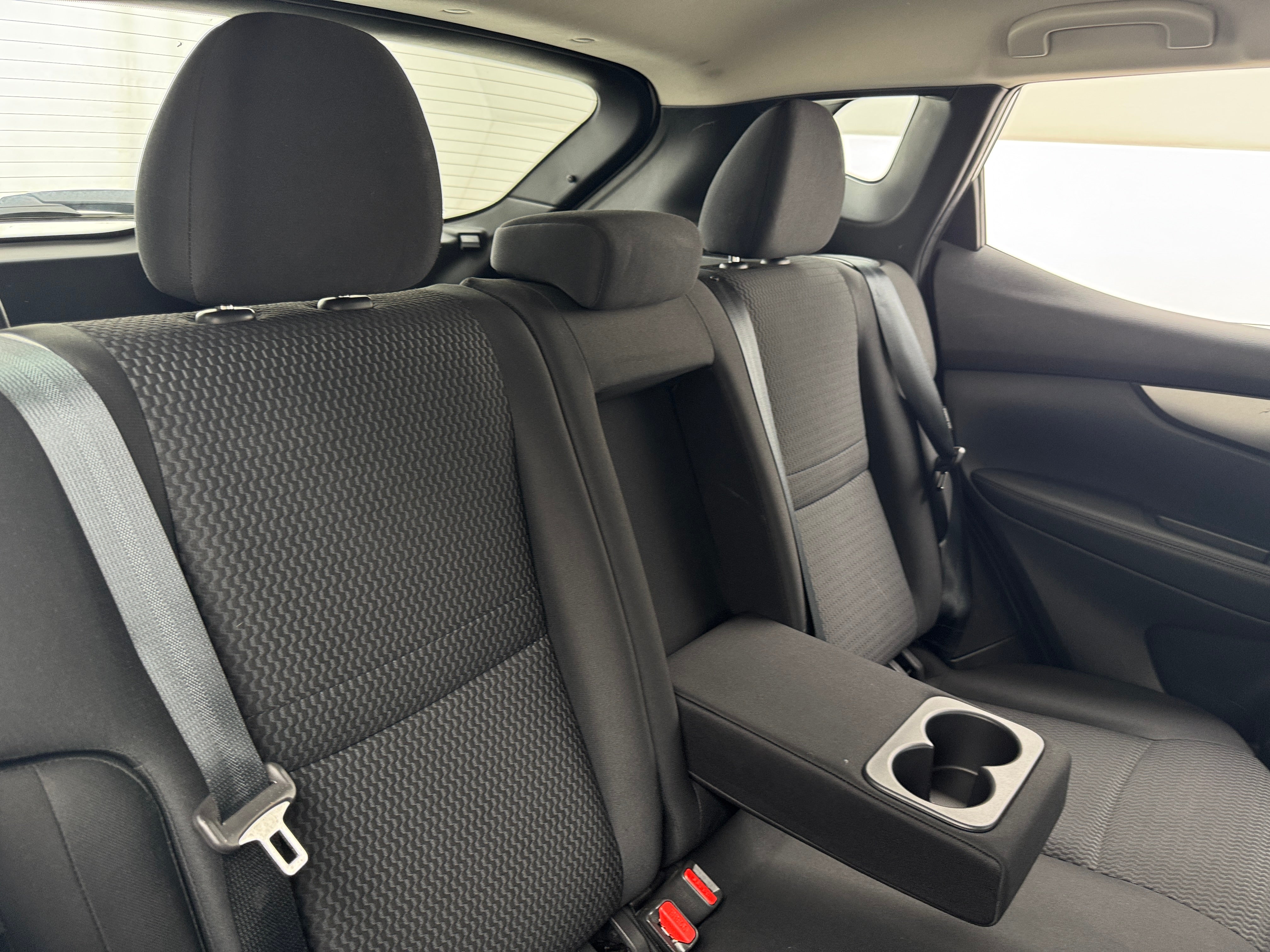 Thumbnail: 2020 Nissan Rogue Sport - 6