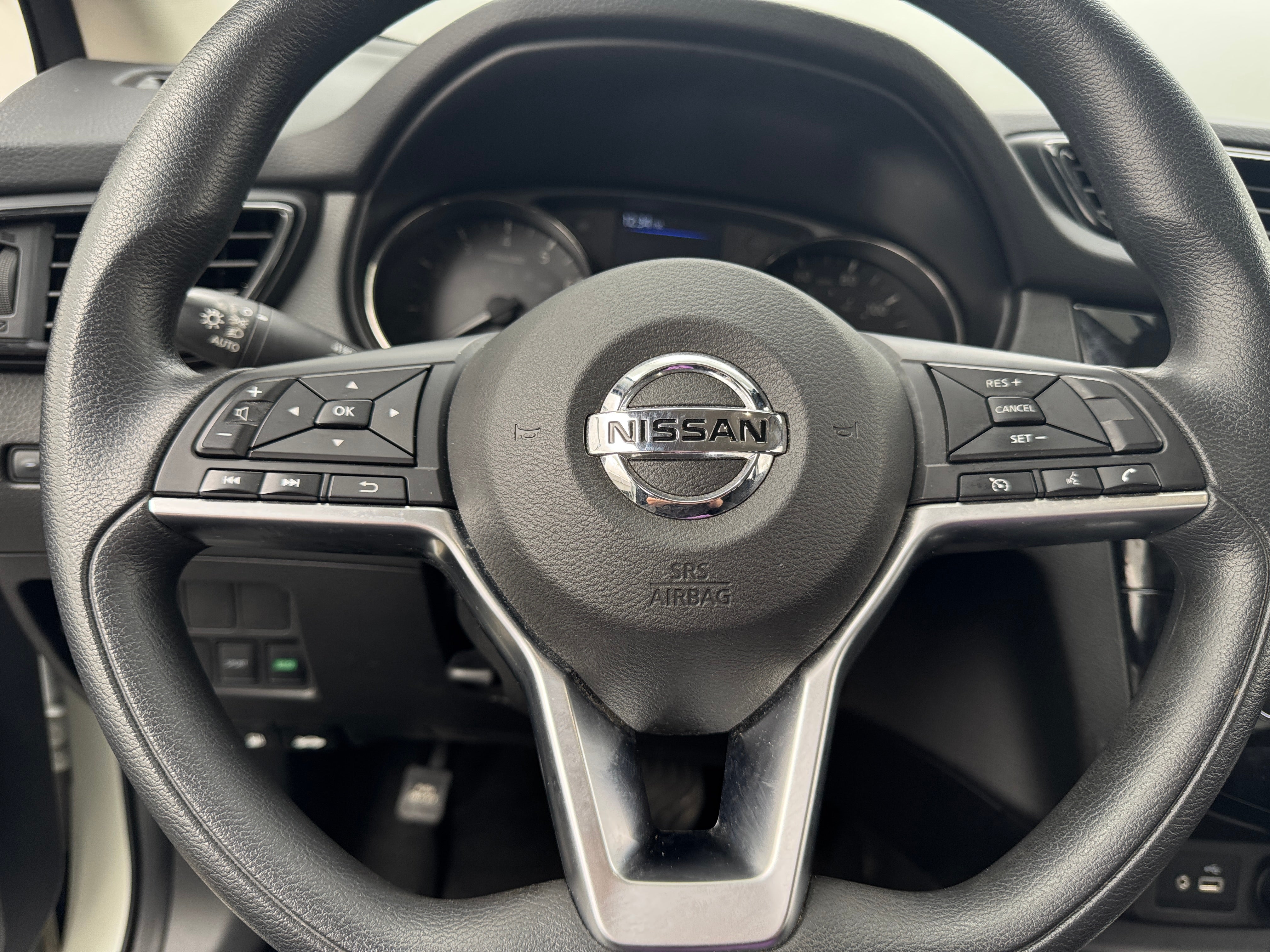 Thumbnail: 2020 Nissan Rogue Sport - 5