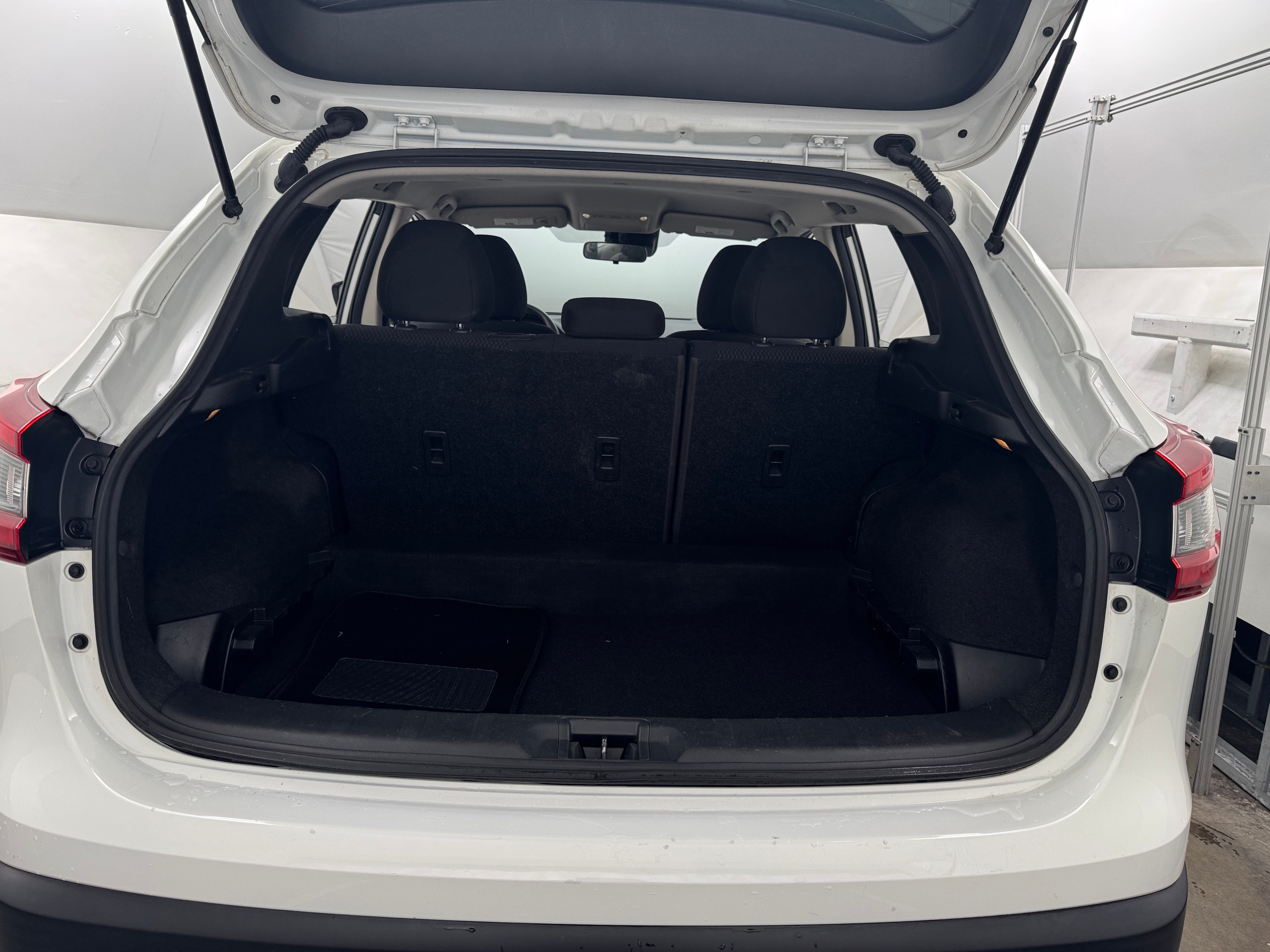 Thumbnail: 2020 Nissan Rogue Sport - 7