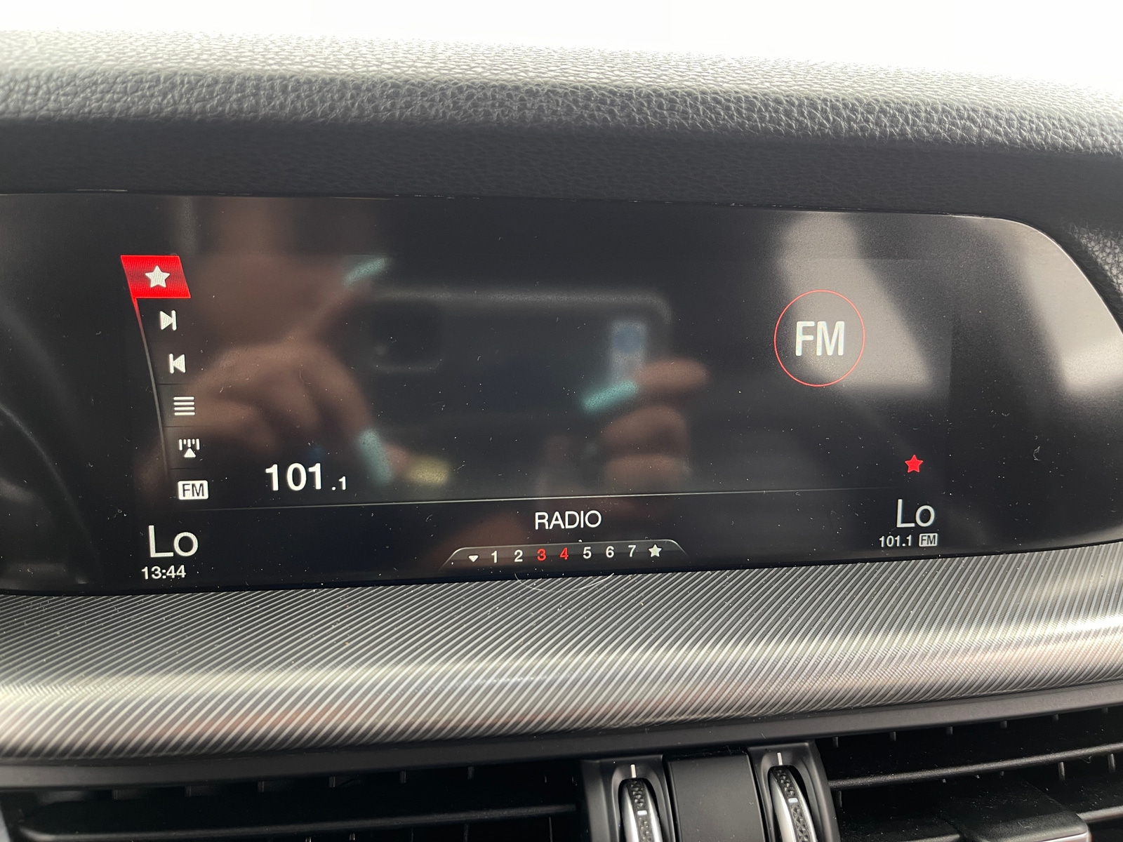 Thumbnail: 2018 Alfa Romeo Stelvio - 3