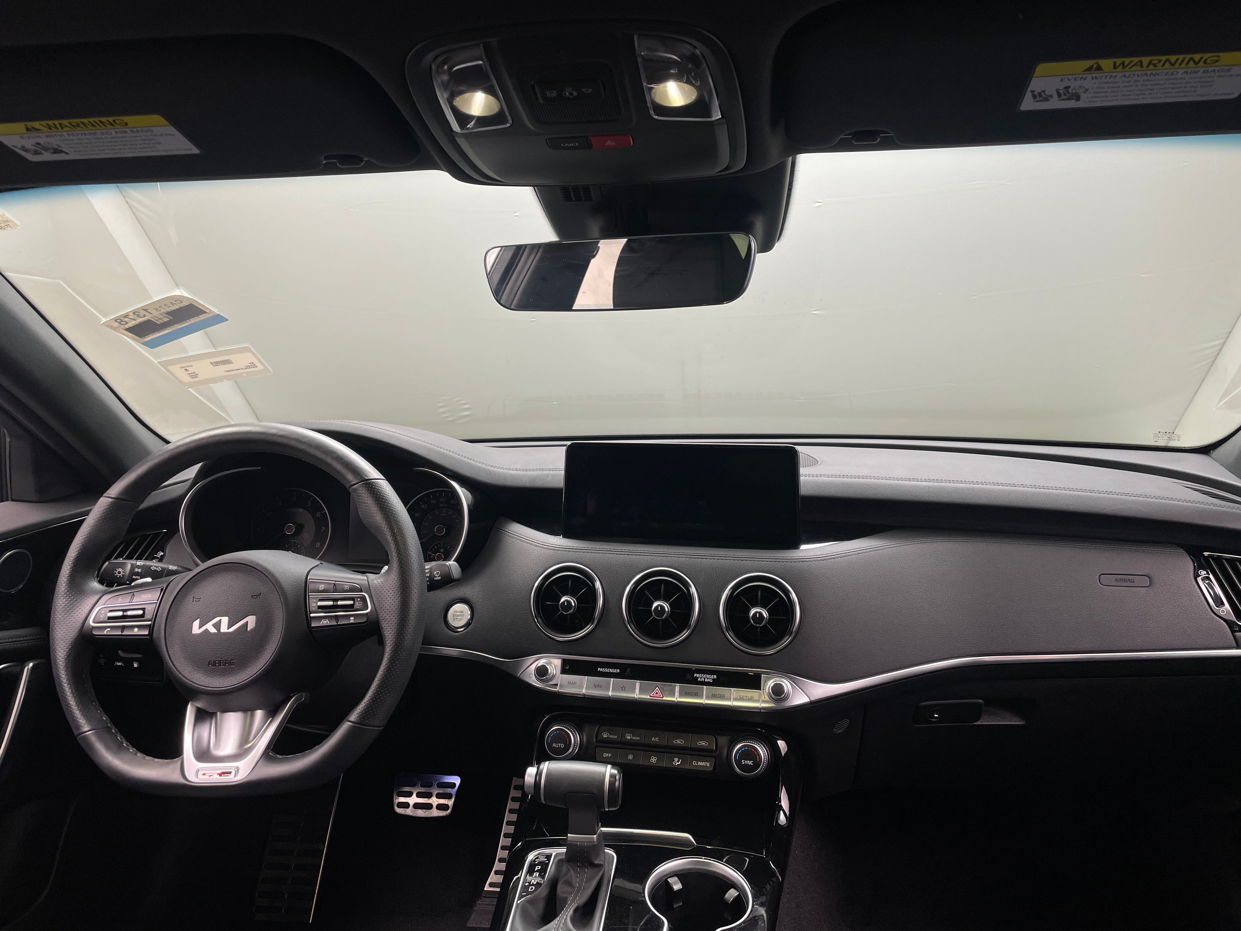 Thumbnail: 2022 Kia Stinger - 2