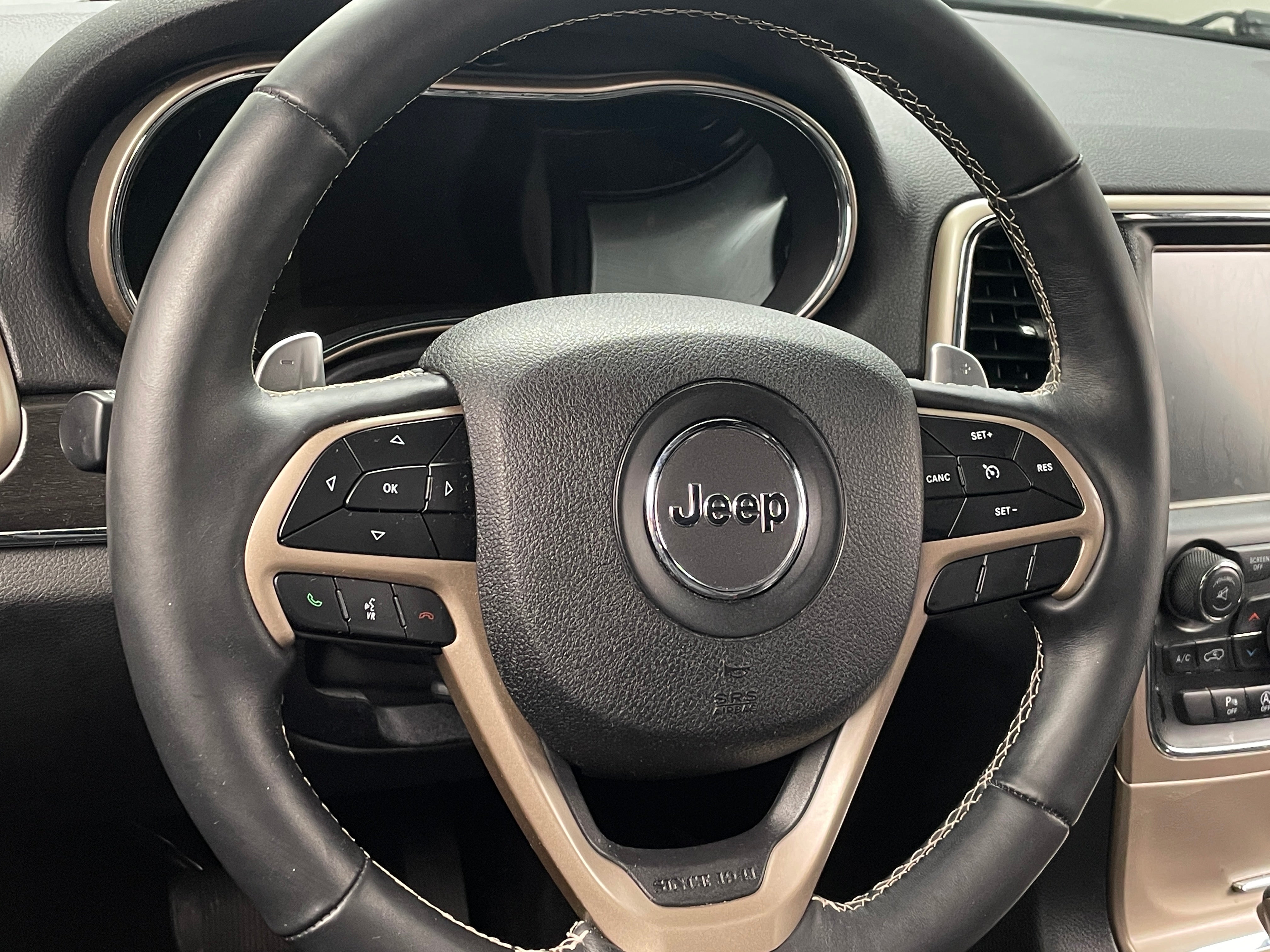 Thumbnail: 2017 Jeep Grand Cherokee - 4