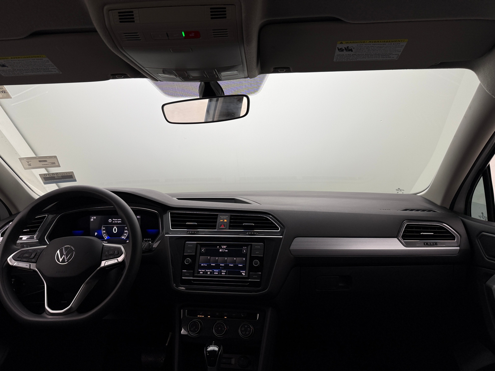 Thumbnail: 2023 Volkswagen Tiguan - 3