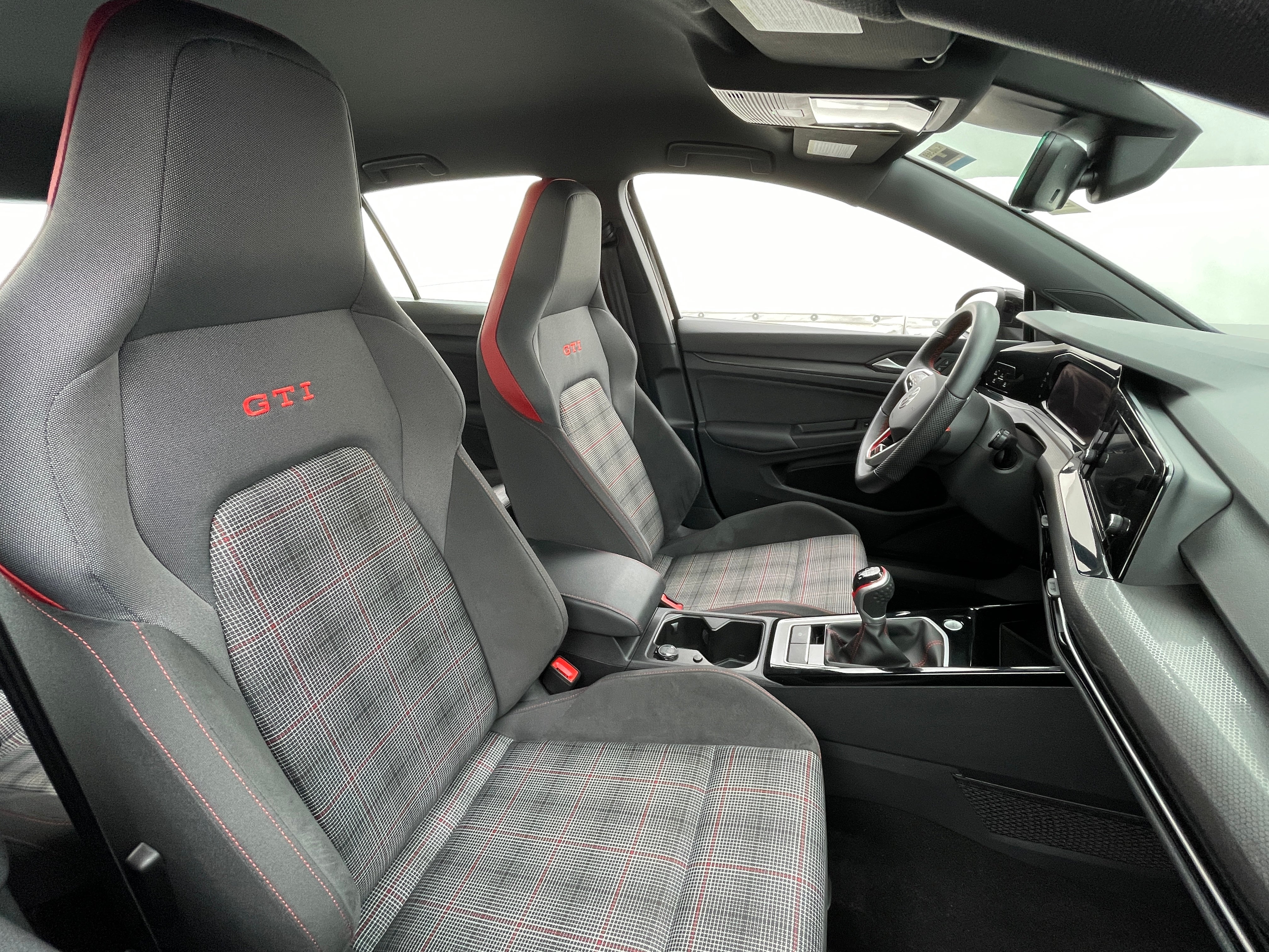 Thumbnail: 2024 Volkswagen Golf - 2
