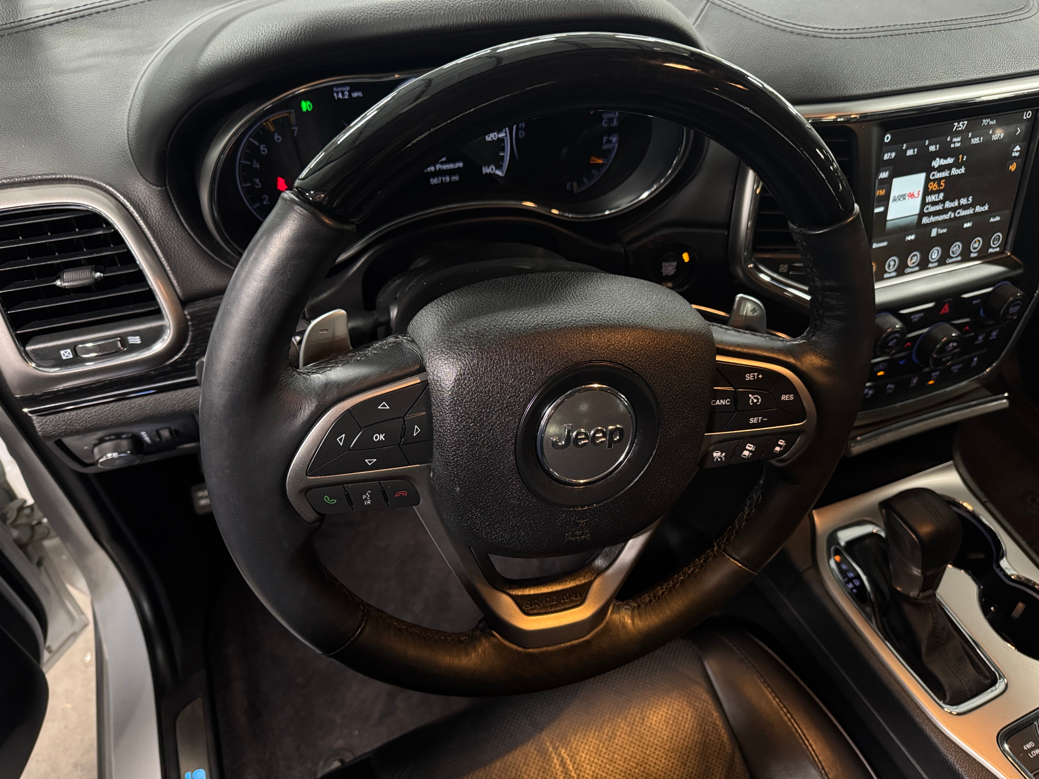Thumbnail: 2017 Jeep Grand Cherokee - 4