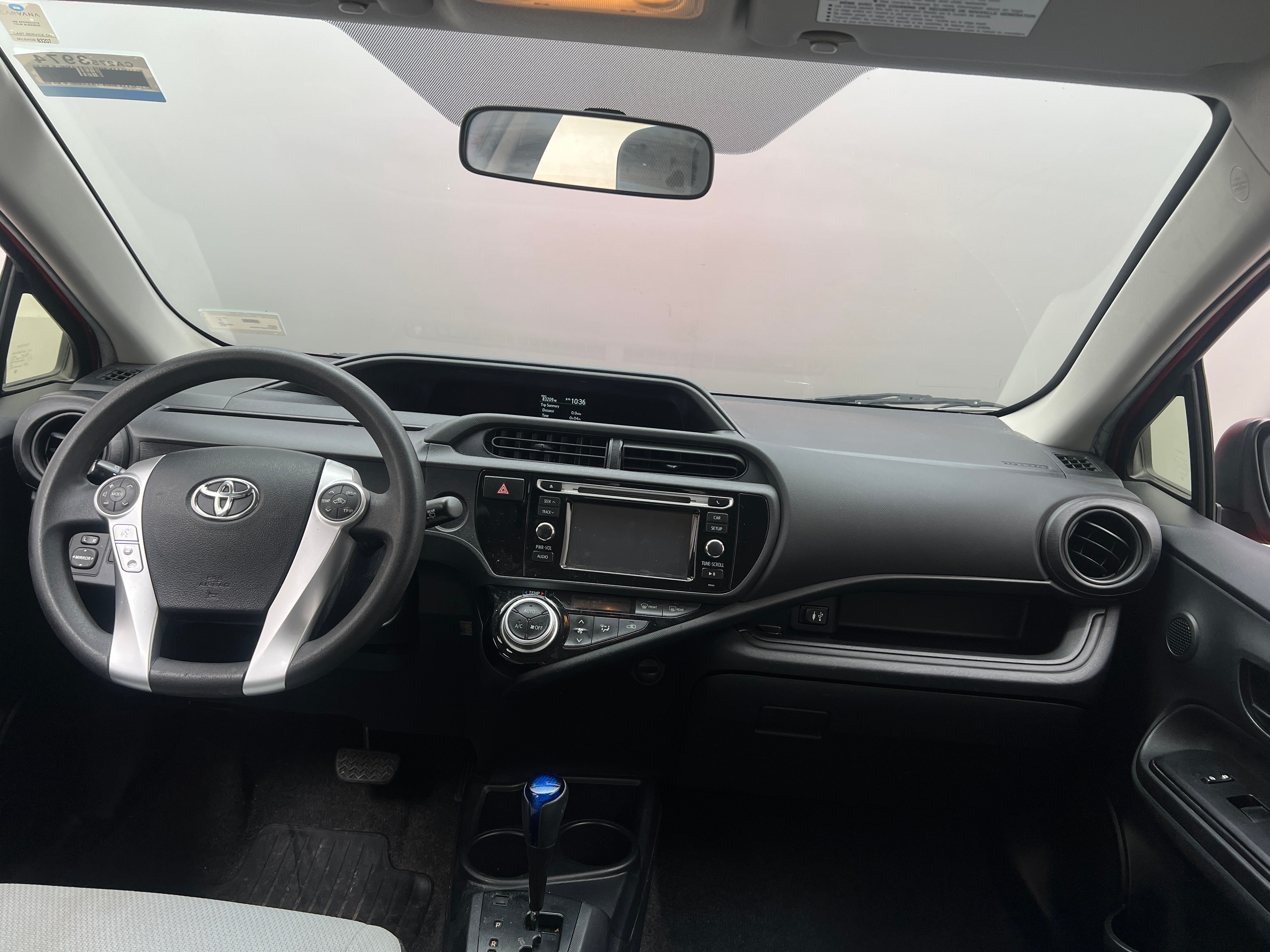 Thumbnail: 2015 Toyota Prius c - 3