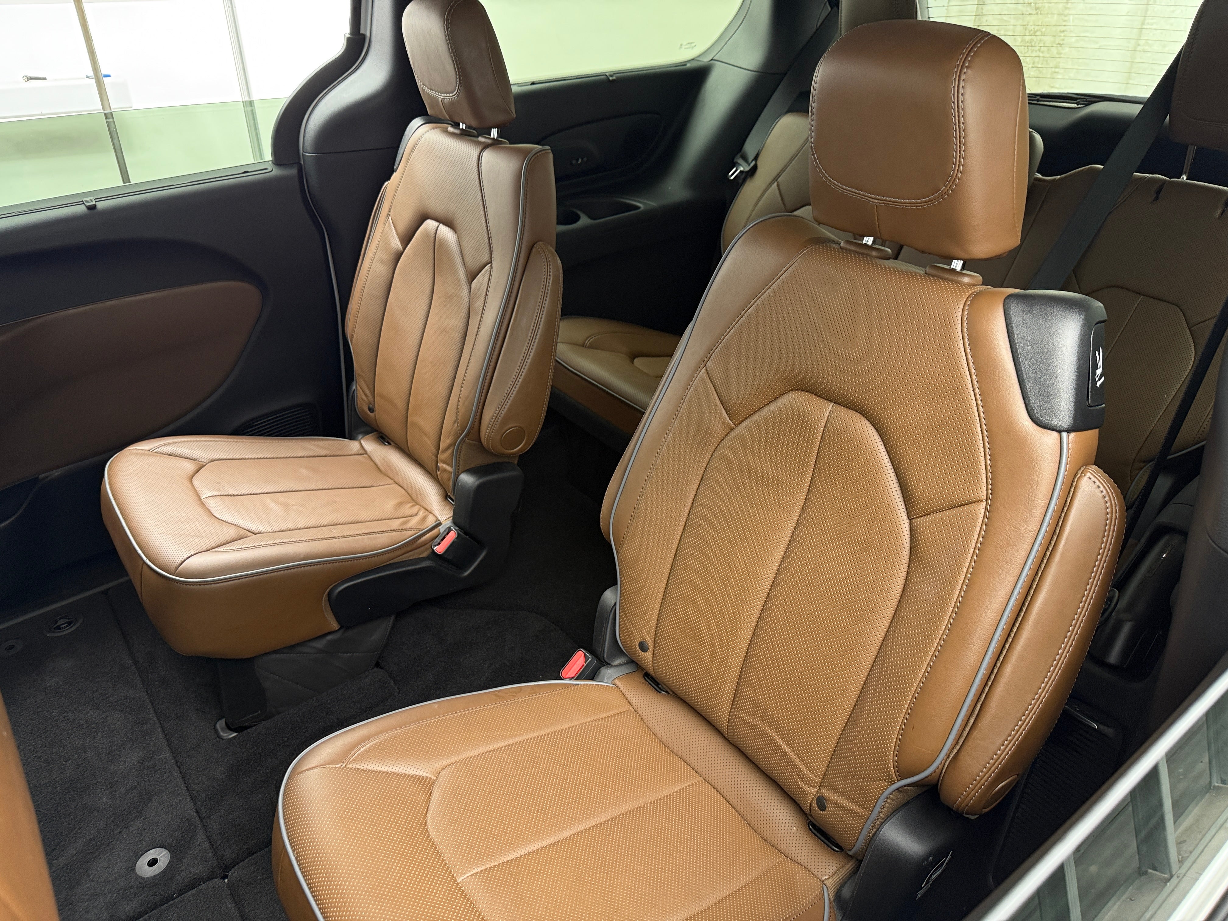 Thumbnail: 2019 Chrysler Pacifica - 5