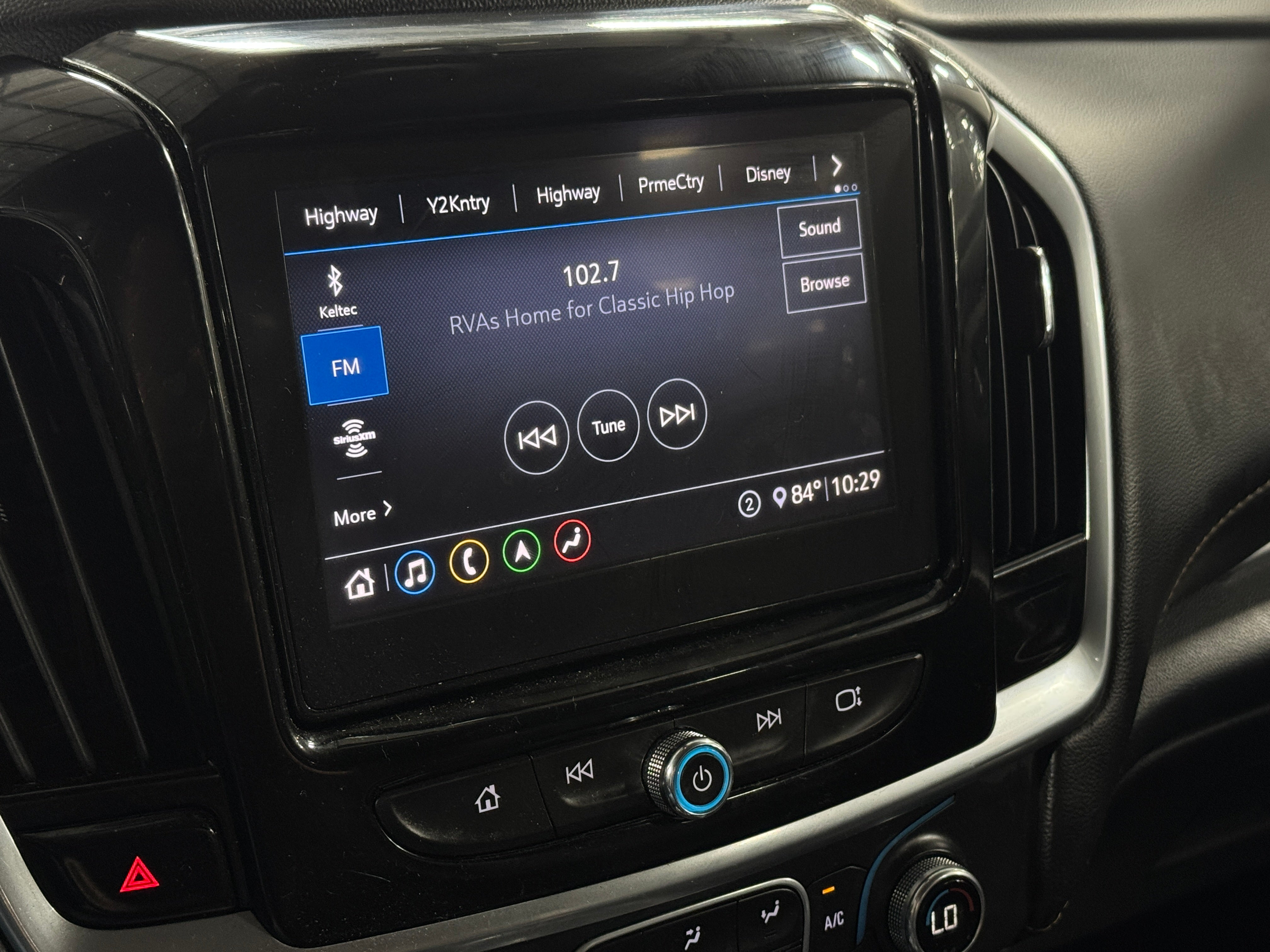 Thumbnail: 2020 Chevrolet Traverse - 3