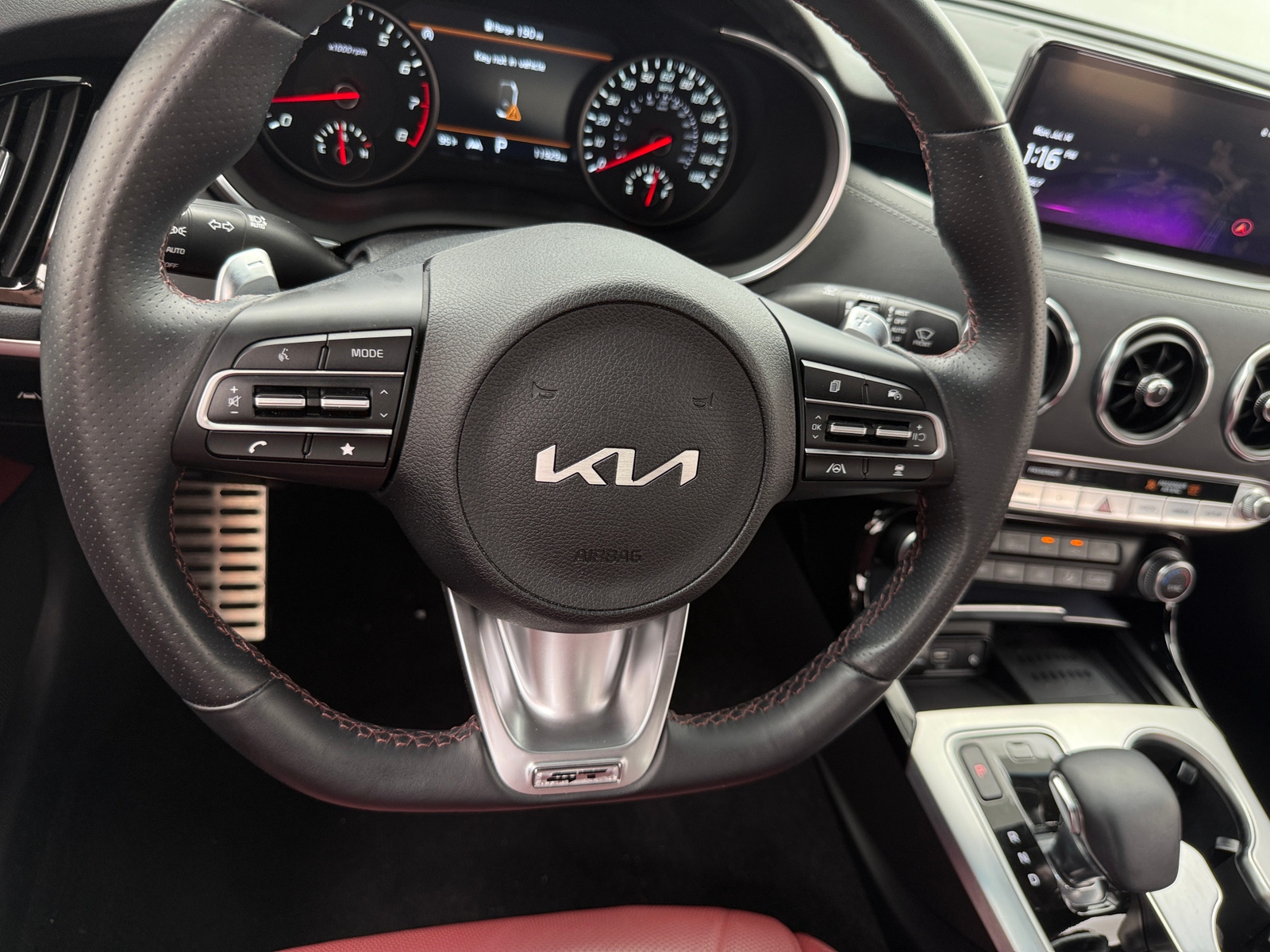 Thumbnail: 2023 Kia Stinger - 4