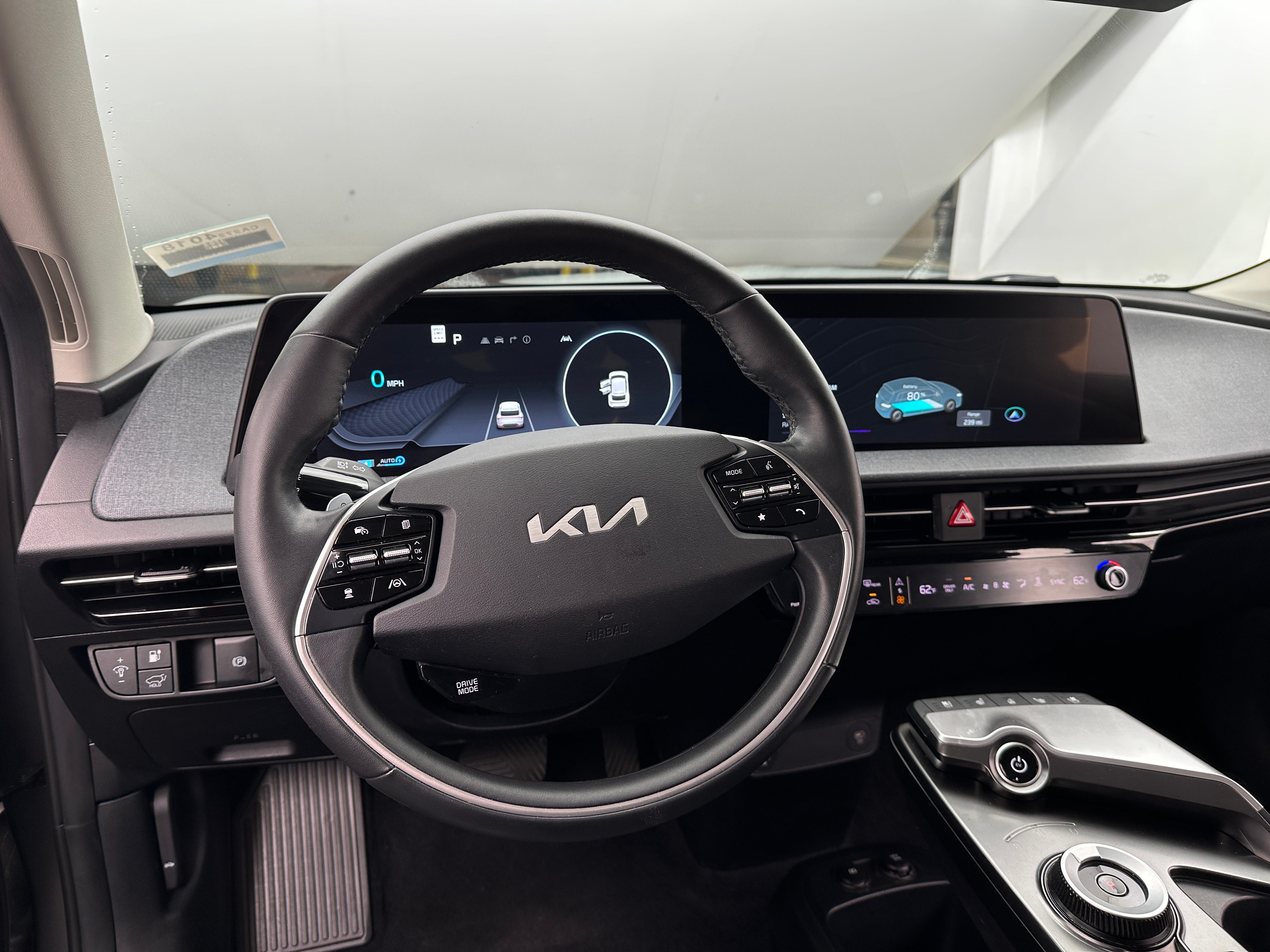 Thumbnail: 2022 Kia EV6 - 4