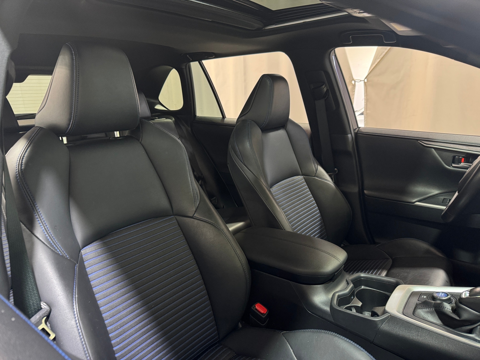 Thumbnail: 2021 Toyota RAV4 - 2