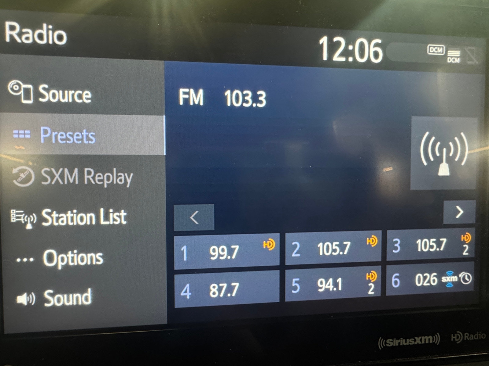 Thumbnail: 2021 Toyota RAV4 - 4