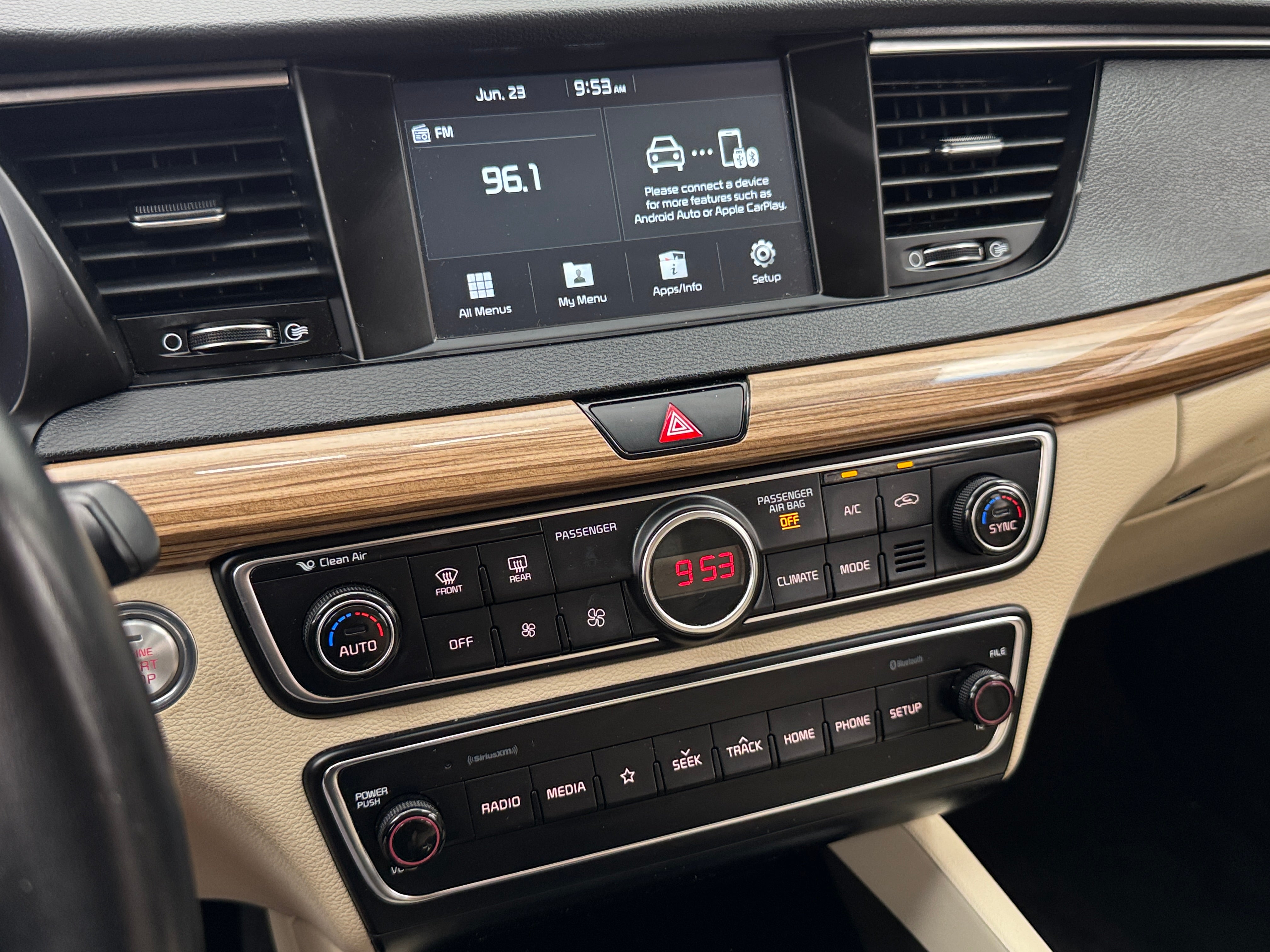 Thumbnail: 2019 Kia Cadenza - 3