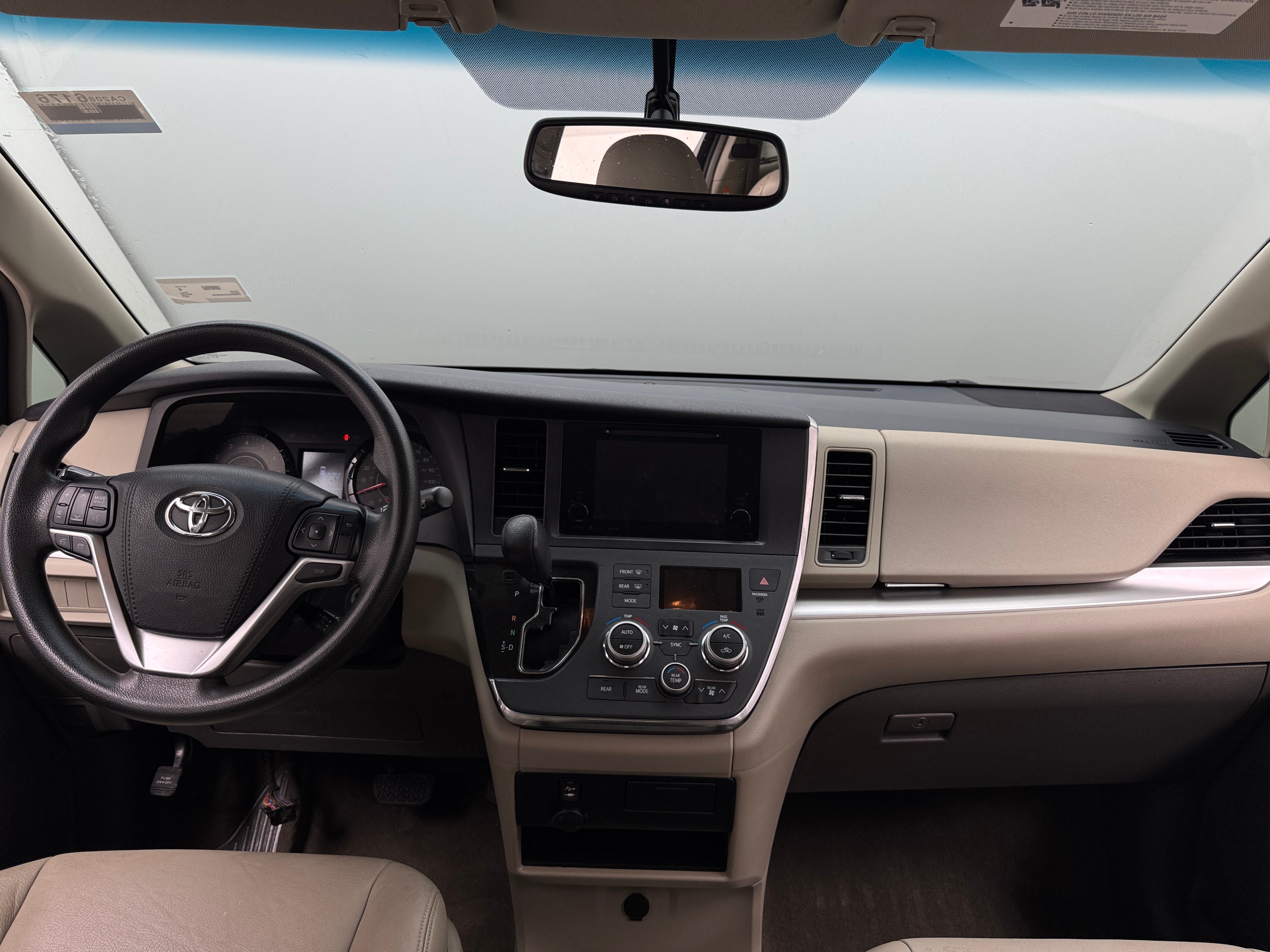 Thumbnail: 2017 Toyota Sienna - 2