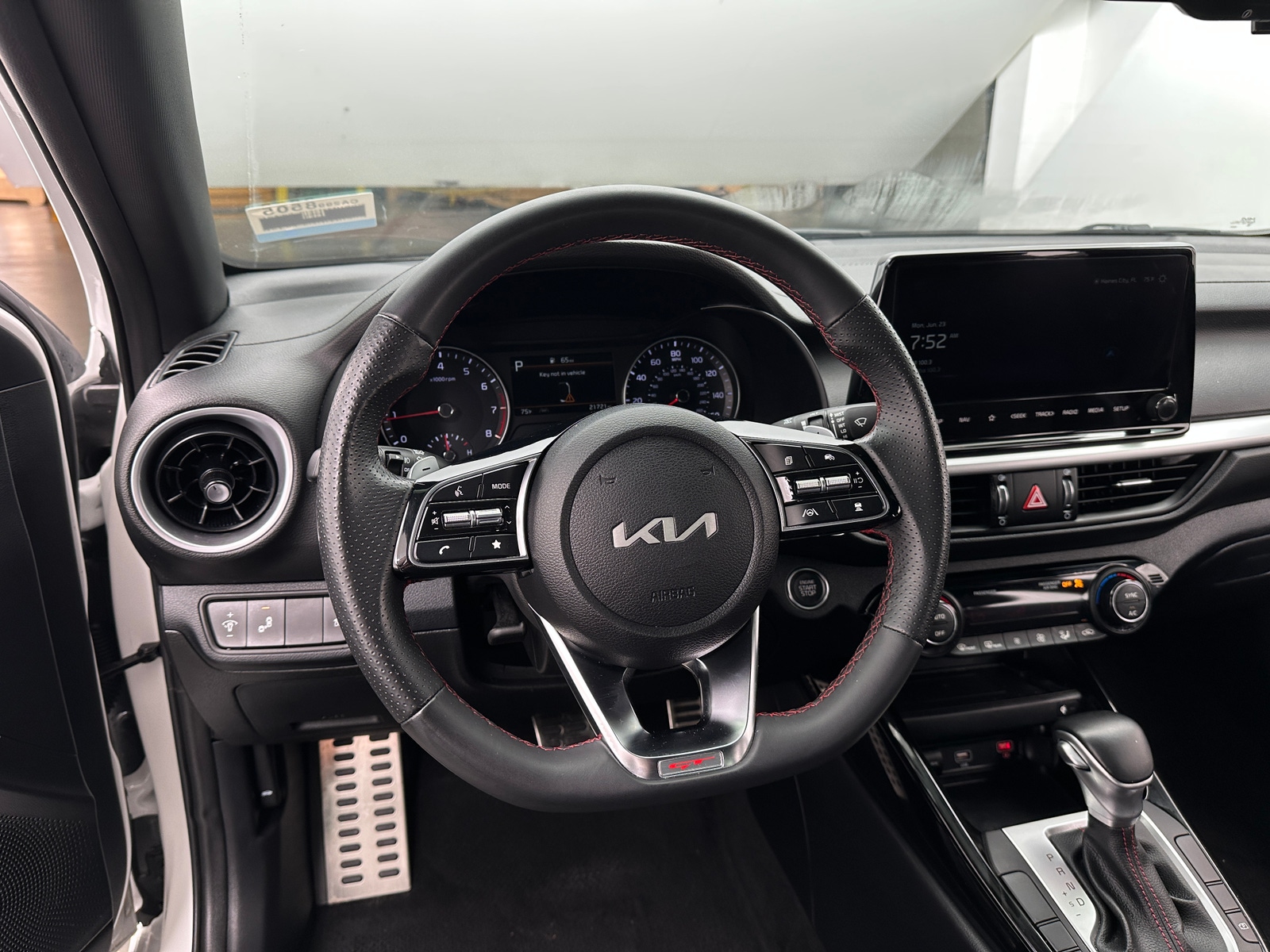 Thumbnail: 2024 Kia Forte - 5