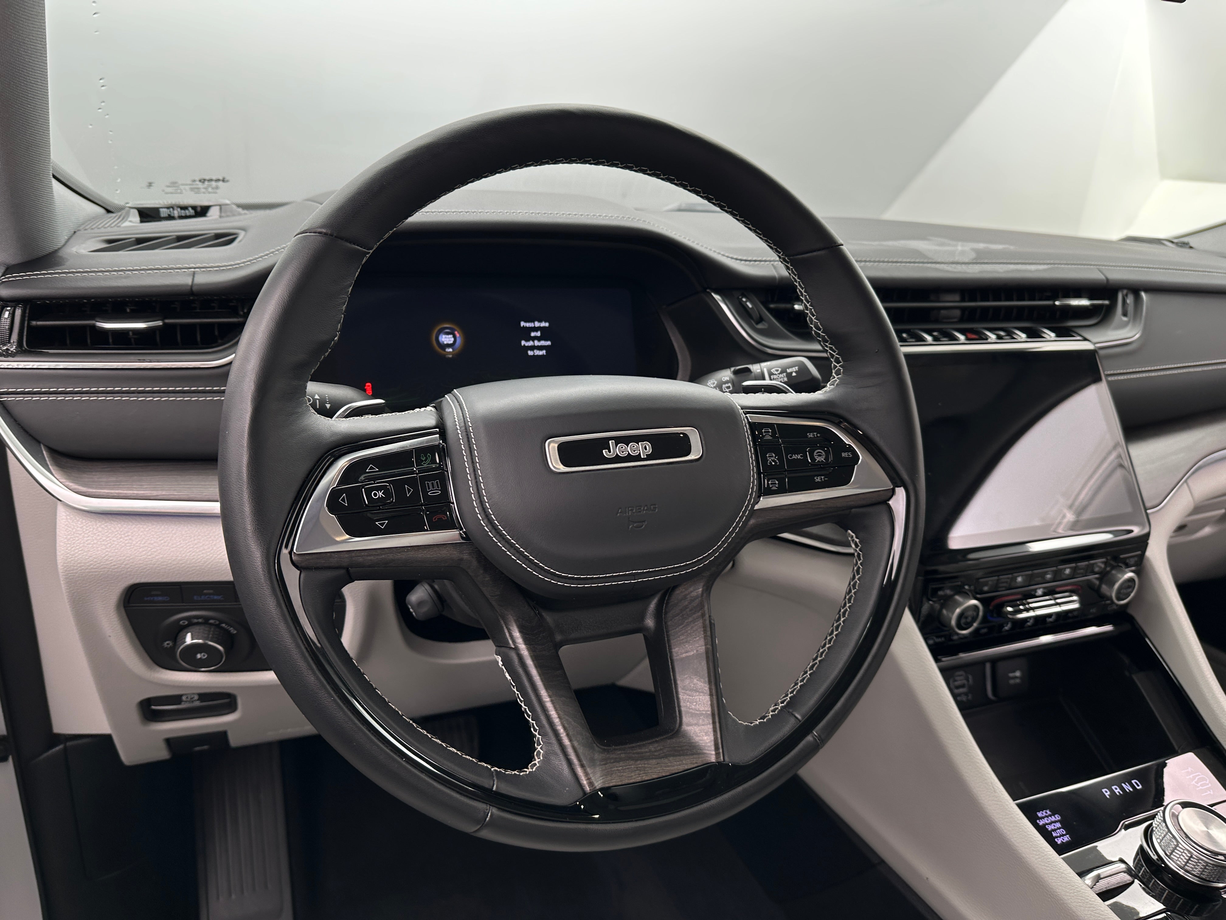 Thumbnail: 2022 Jeep Grand Cherokee - 4