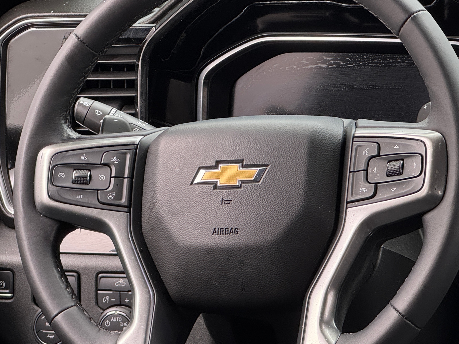 Thumbnail: 2022 Chevrolet Silverado 1500 - 5