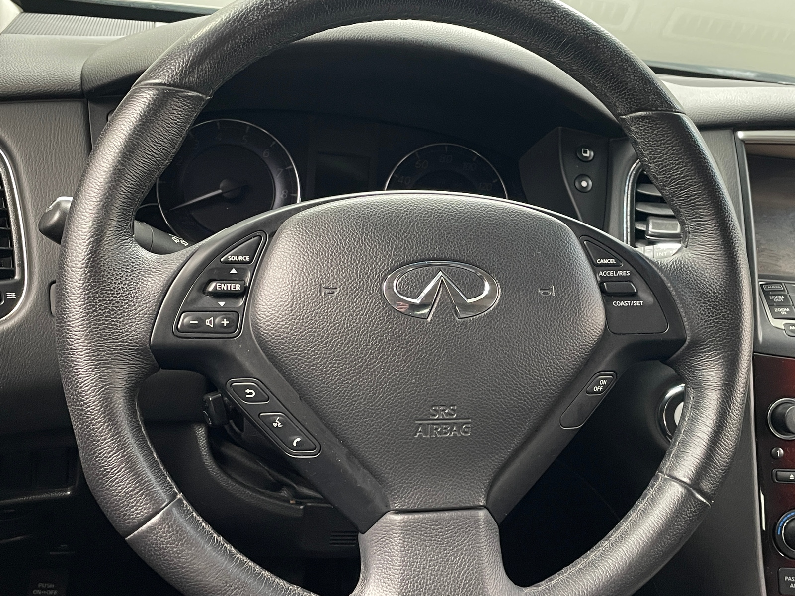 Thumbnail: 2017 INFINITI QX50 - 4