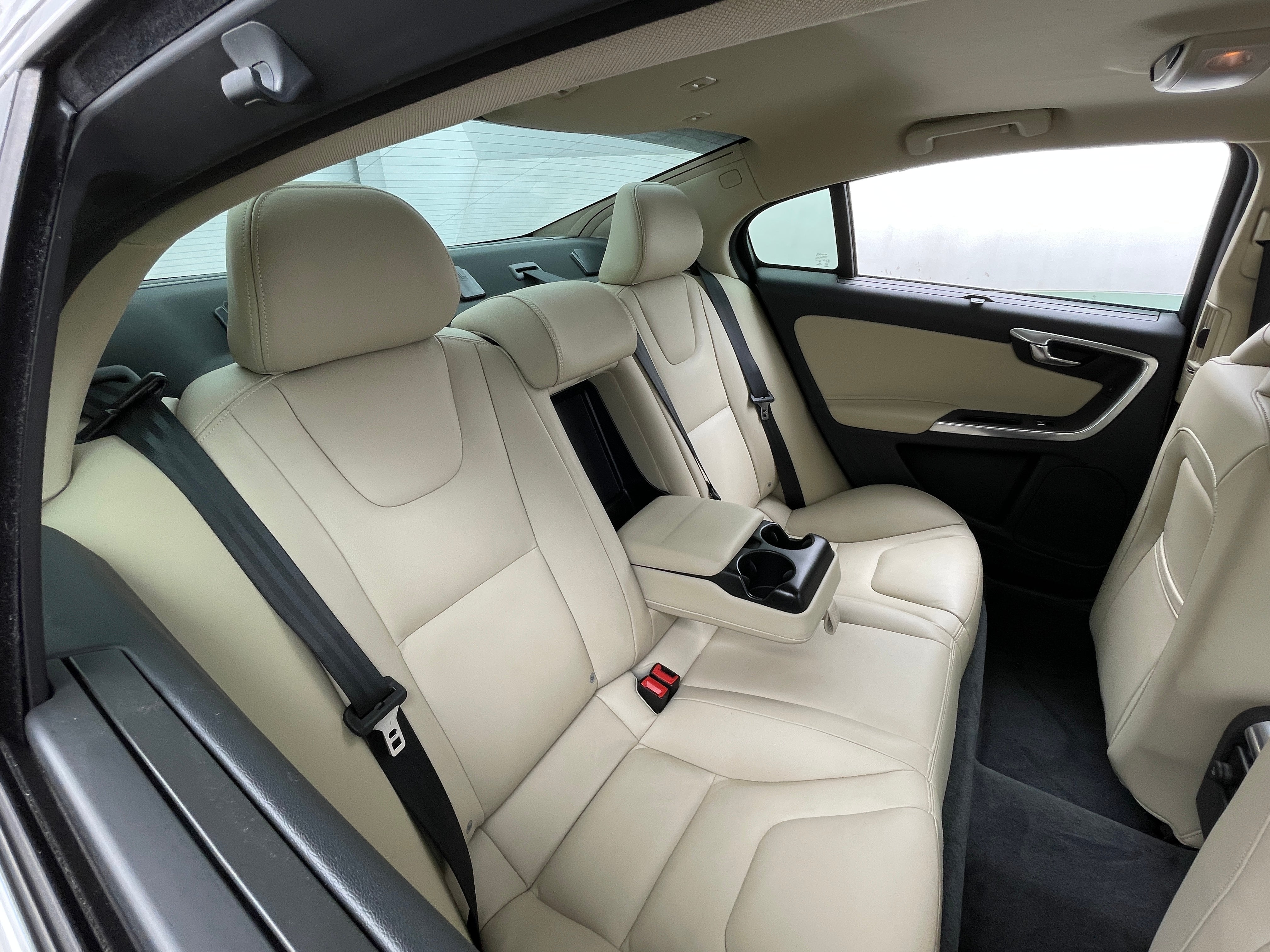 Thumbnail: 2017 Volvo S60 - 5