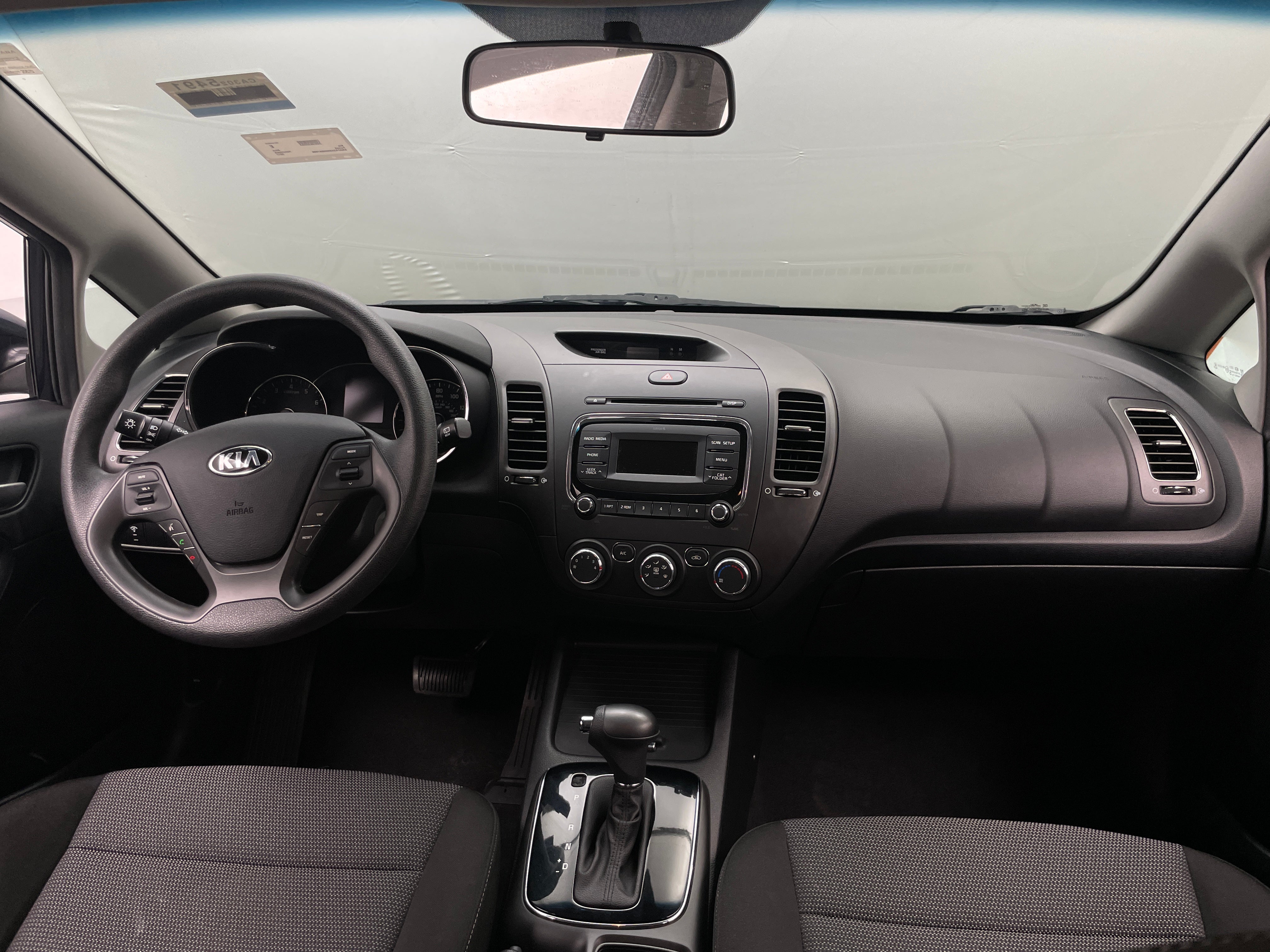 Thumbnail: 2017 Kia Forte - 3