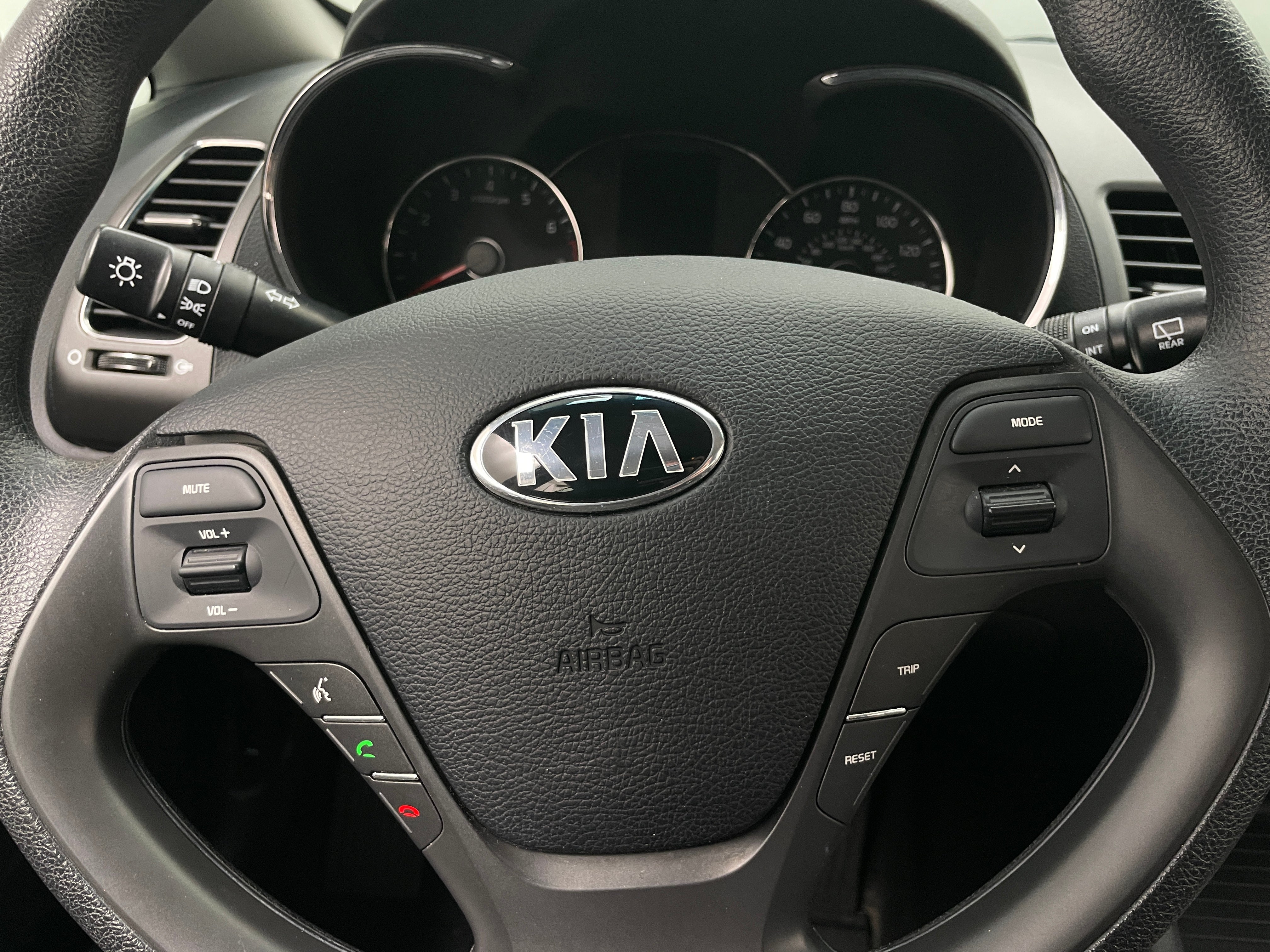 Thumbnail: 2017 Kia Forte - 5