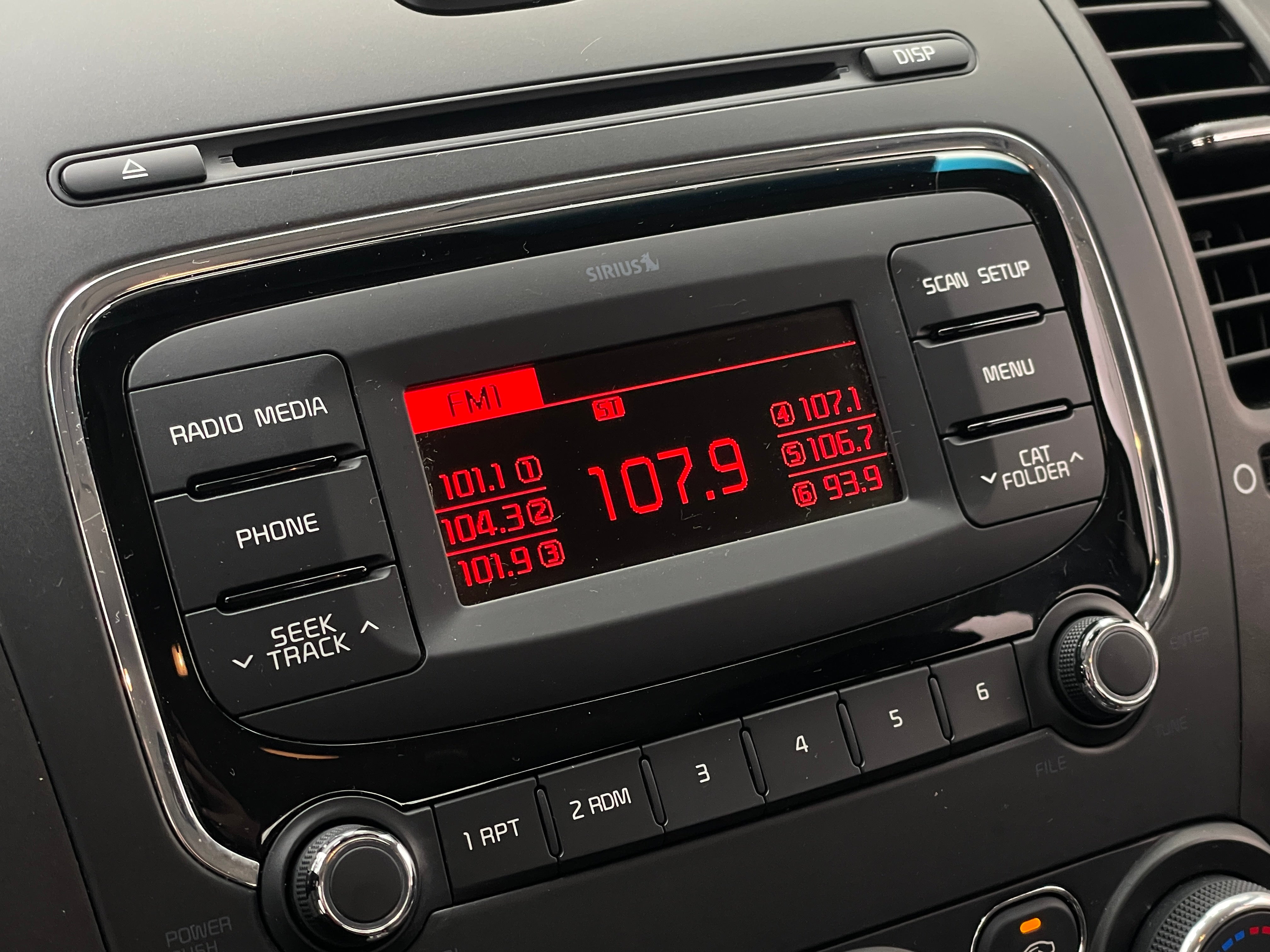 Thumbnail: 2017 Kia Forte - 4