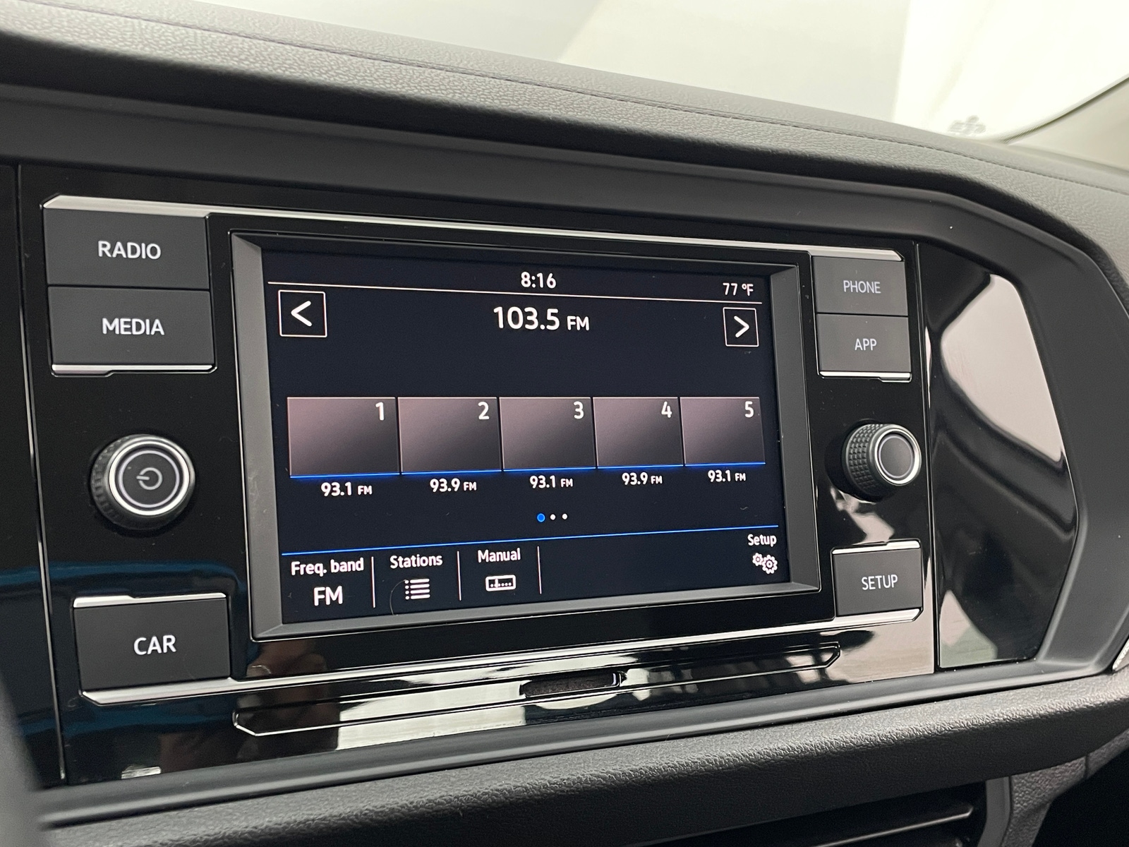 Thumbnail: 2019 Volkswagen Jetta - 4