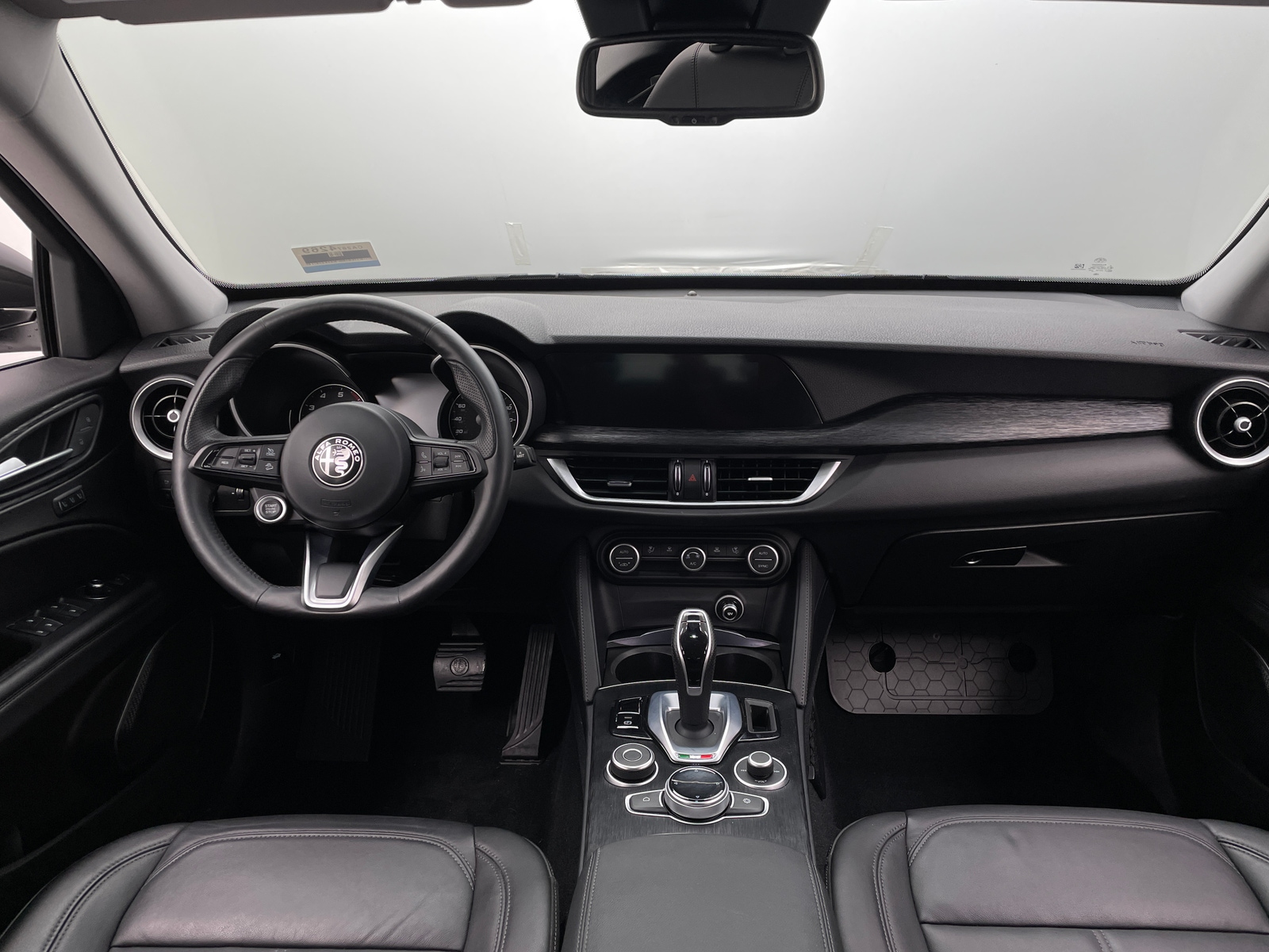 Thumbnail: 2020 Alfa Romeo Stelvio - 2