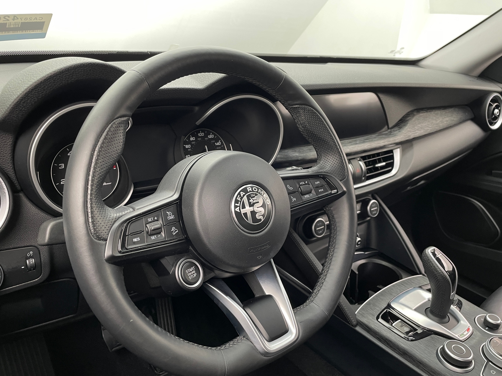 Thumbnail: 2020 Alfa Romeo Stelvio - 4
