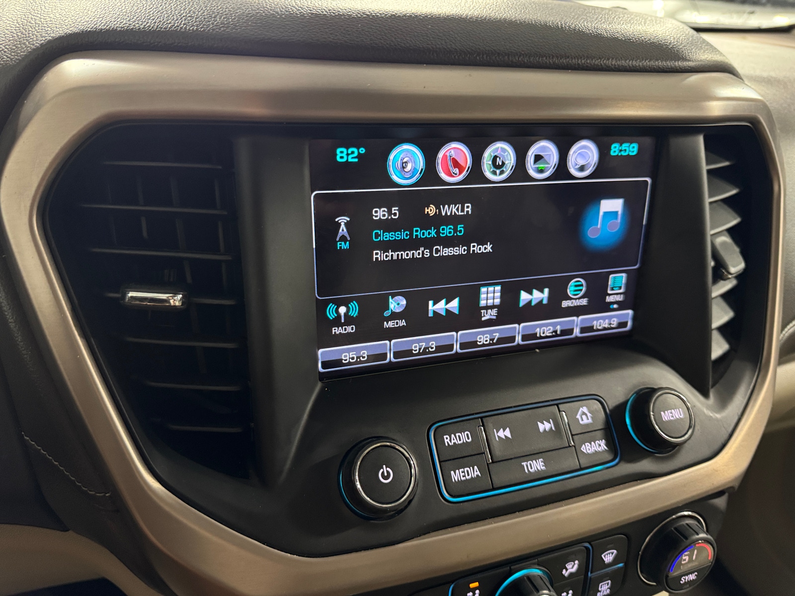 Thumbnail: 2017 GMC Acadia - 3
