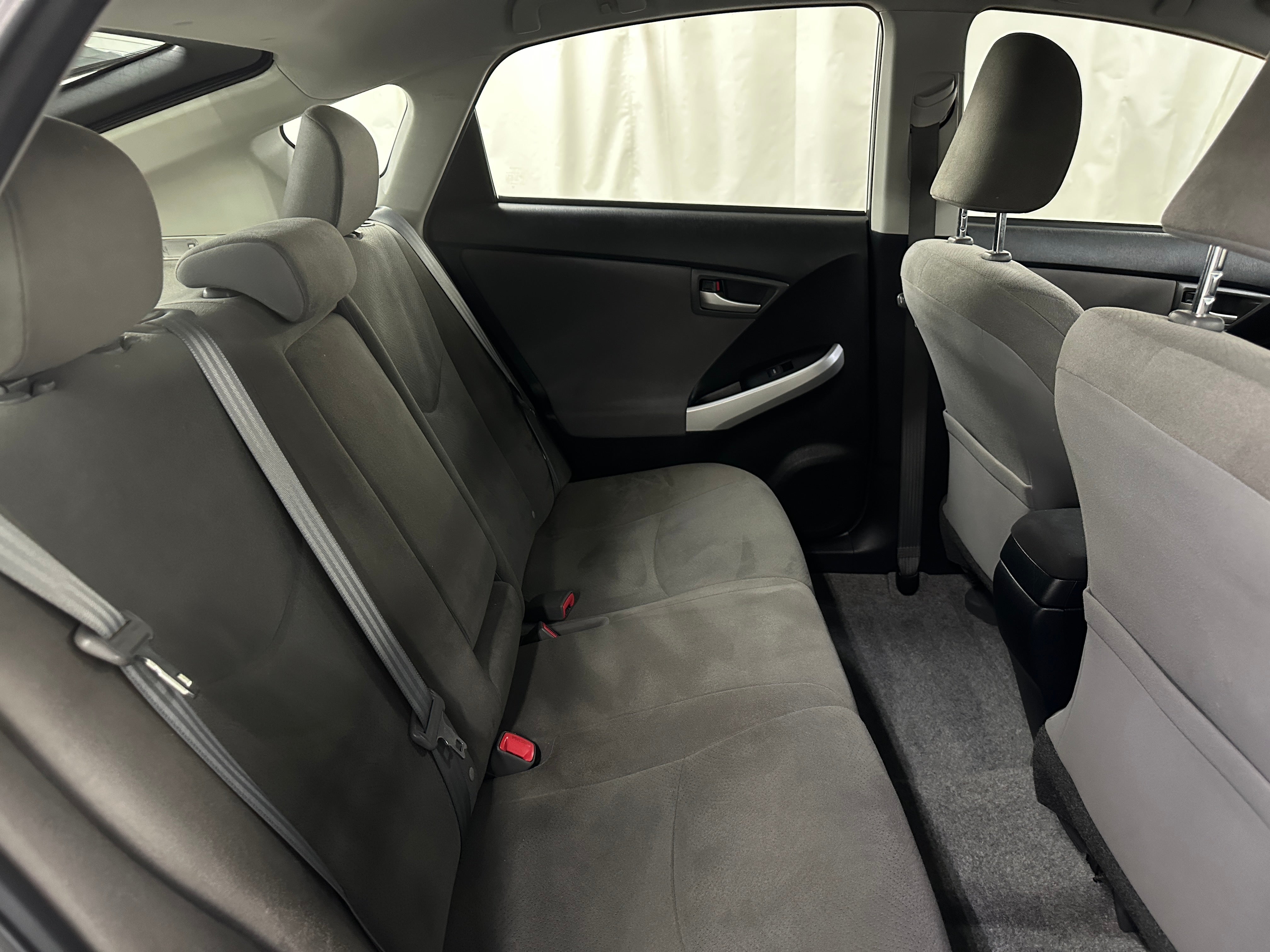 Thumbnail: 2015 Toyota Prius - 6