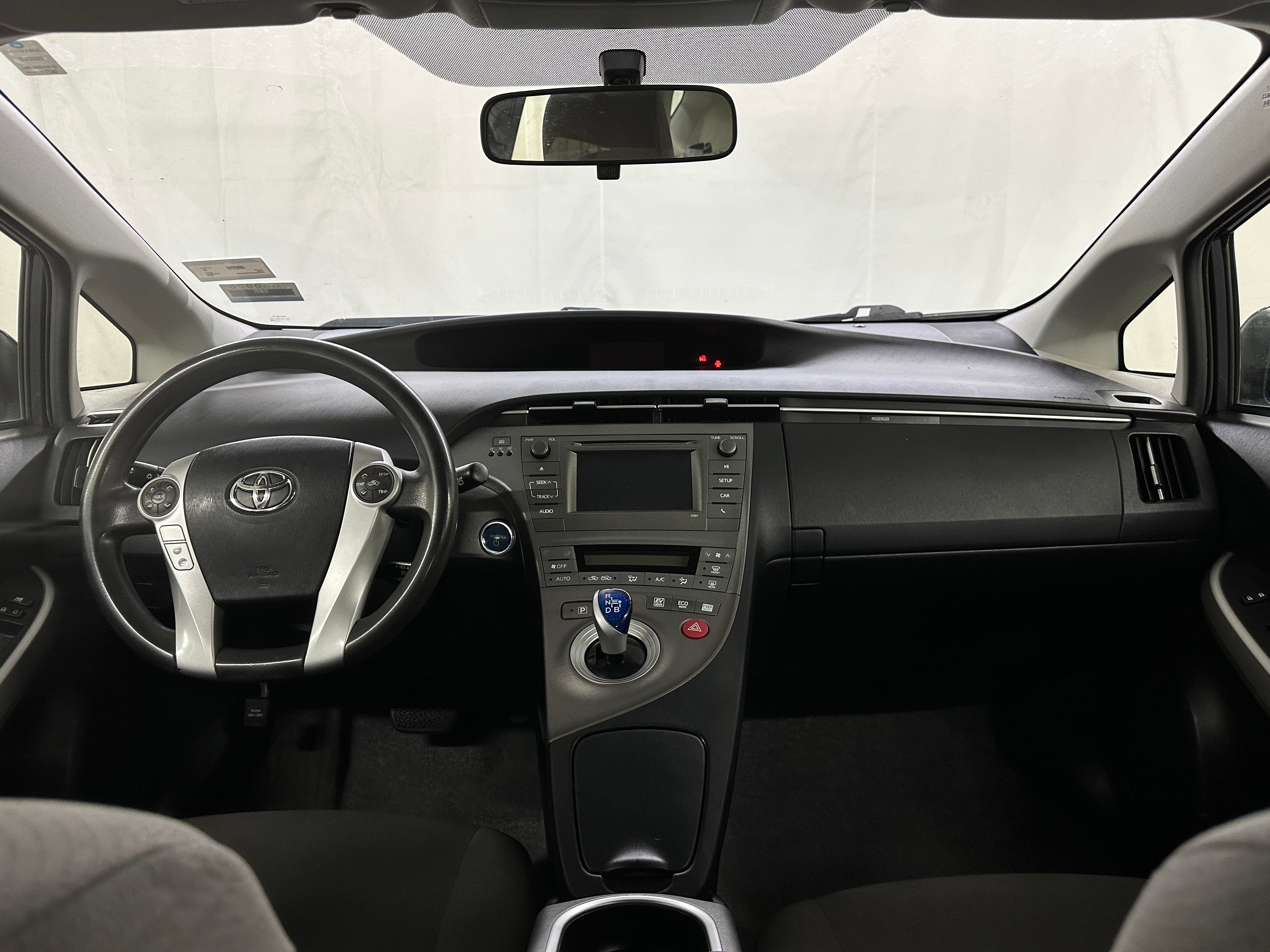 Thumbnail: 2015 Toyota Prius - 3