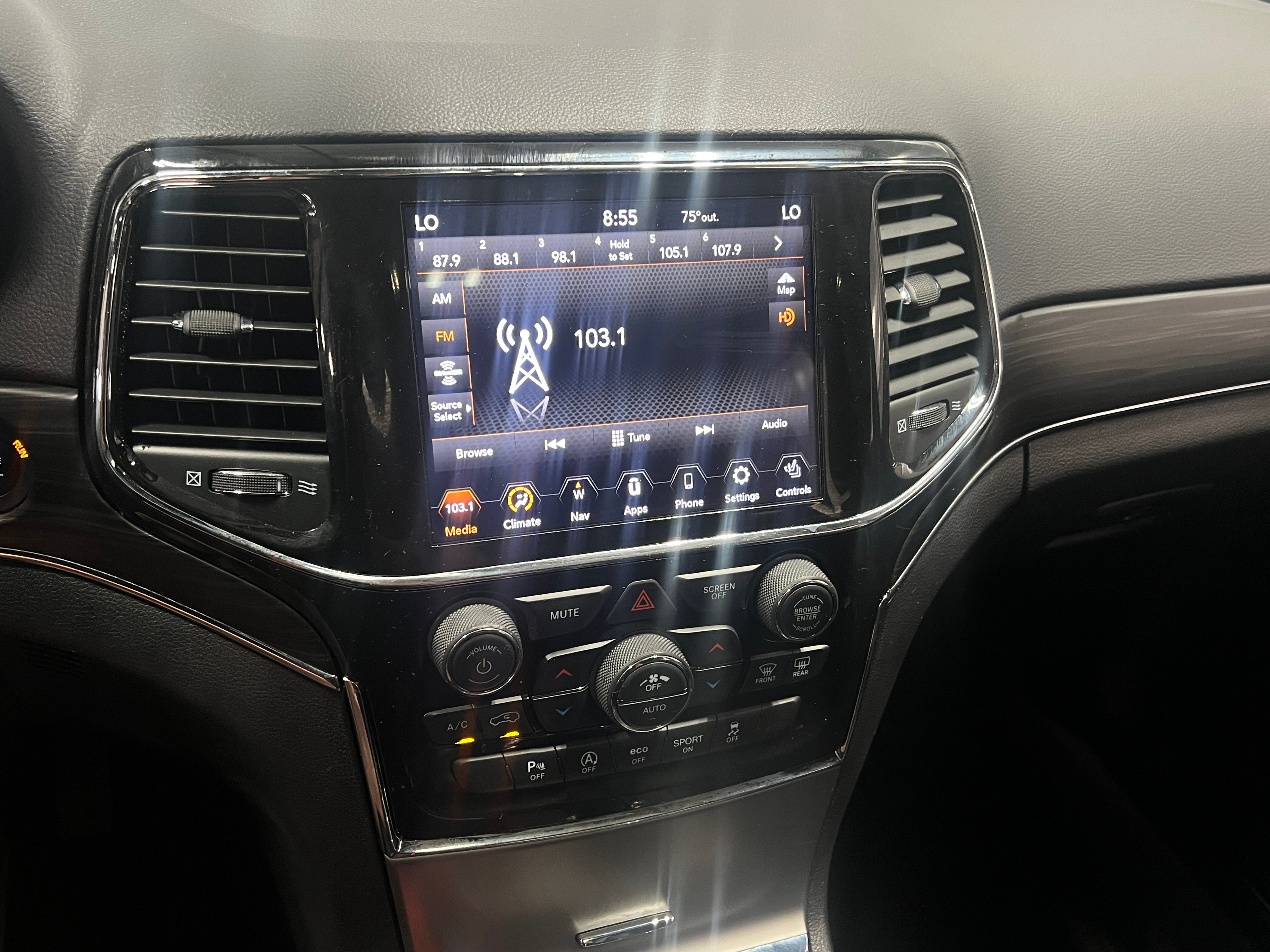Thumbnail: 2021 Jeep Grand Cherokee - 3