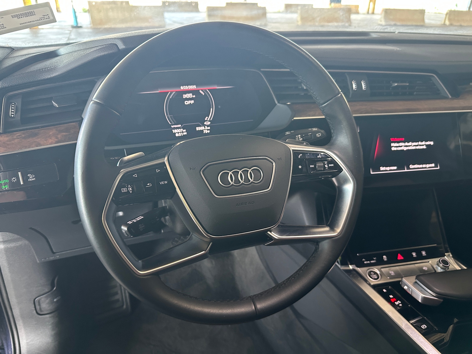 Thumbnail: 2023 Audi e-tron - 4