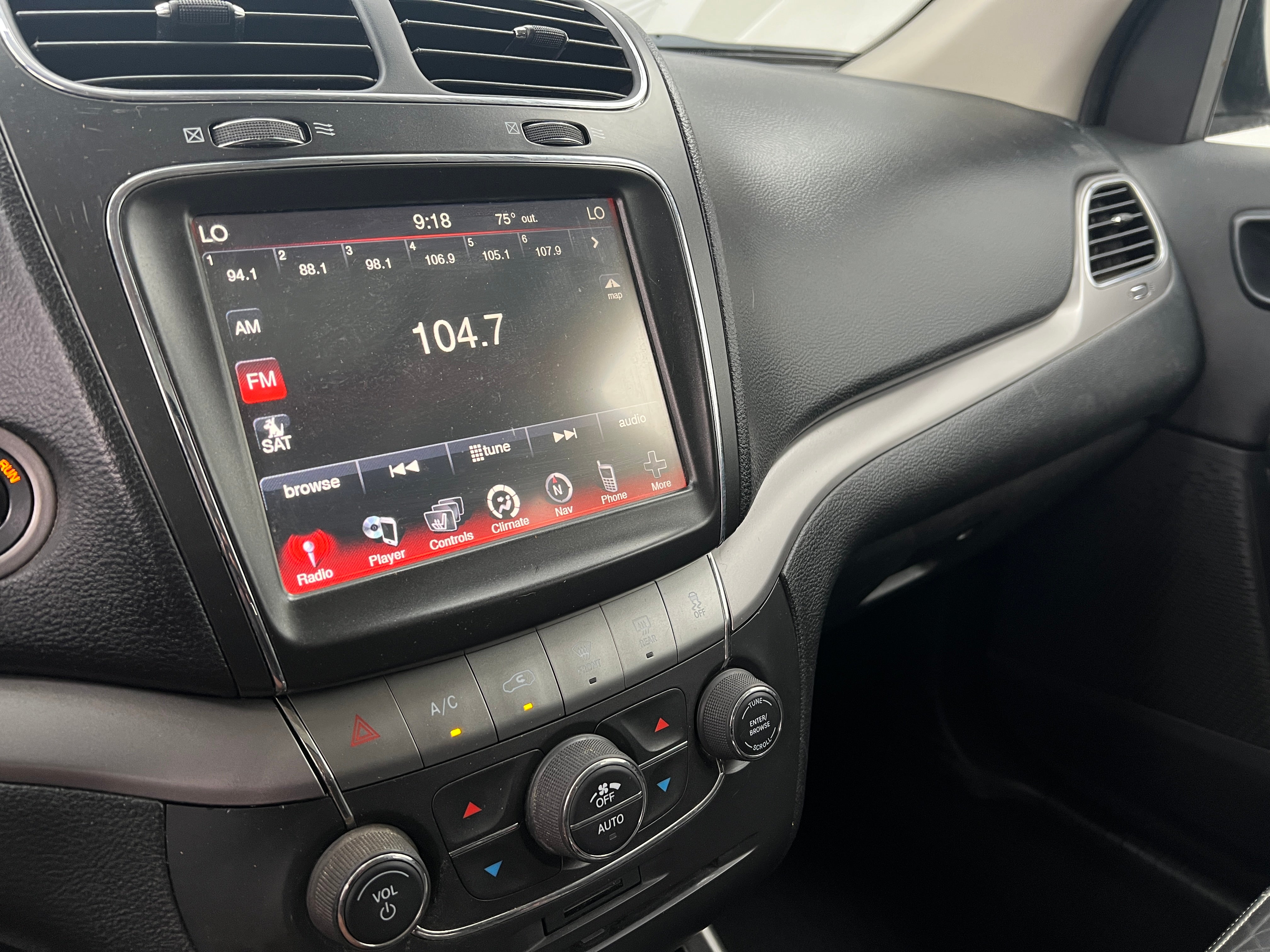 Thumbnail: 2019 Dodge Journey - 3