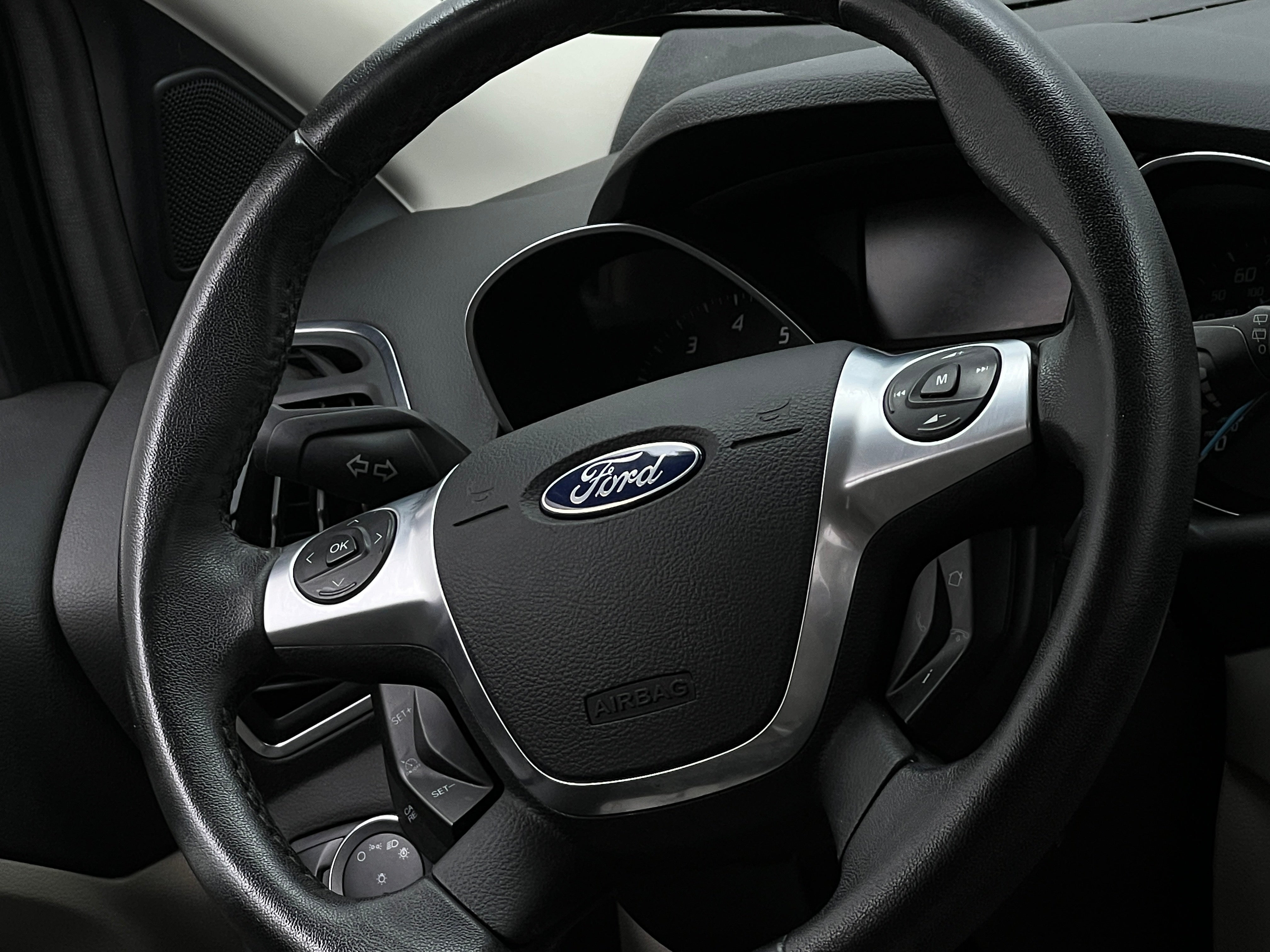 Thumbnail: 2013 Ford Escape - 4