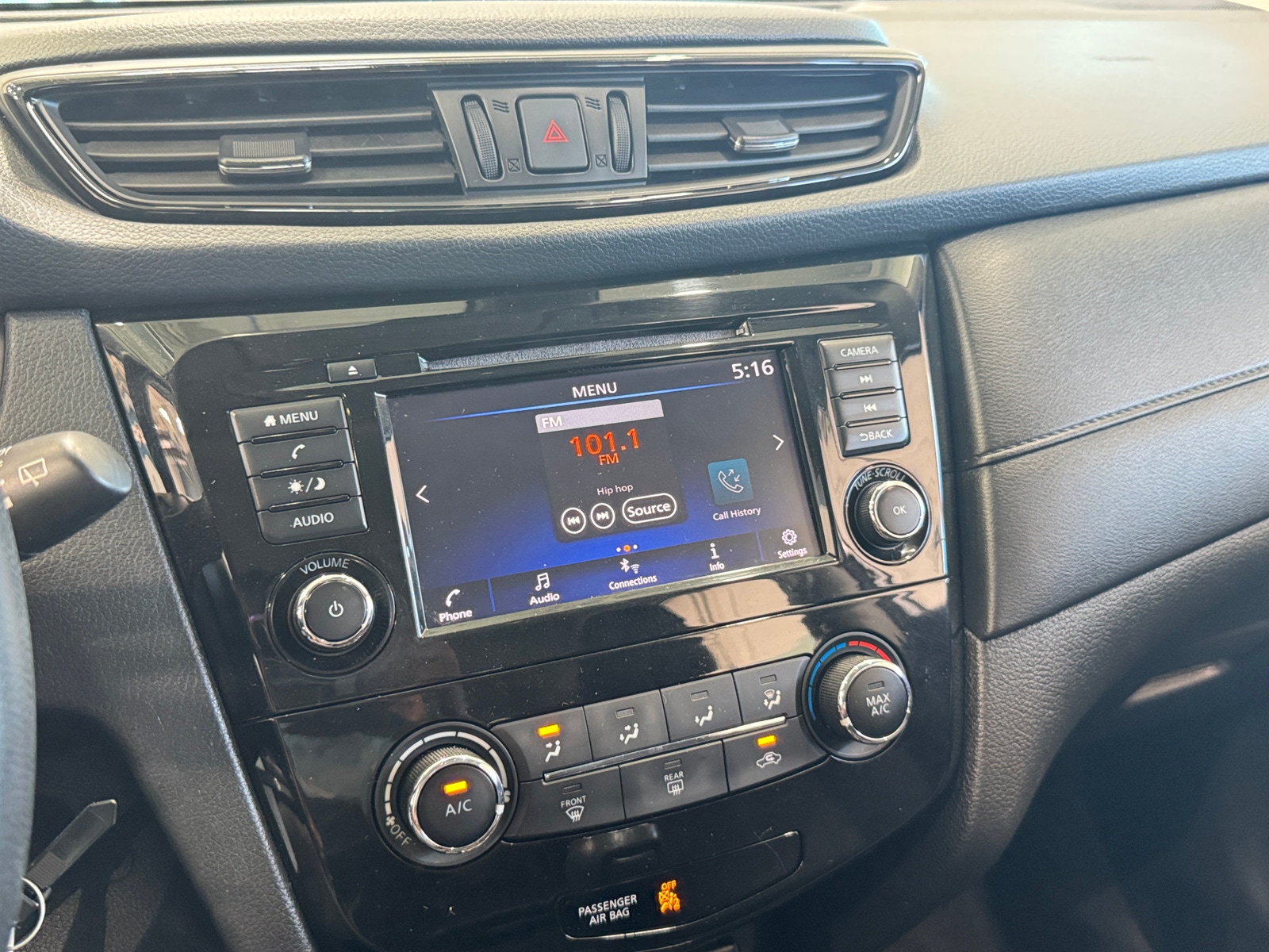 Thumbnail: 2019 Nissan Rogue - 4